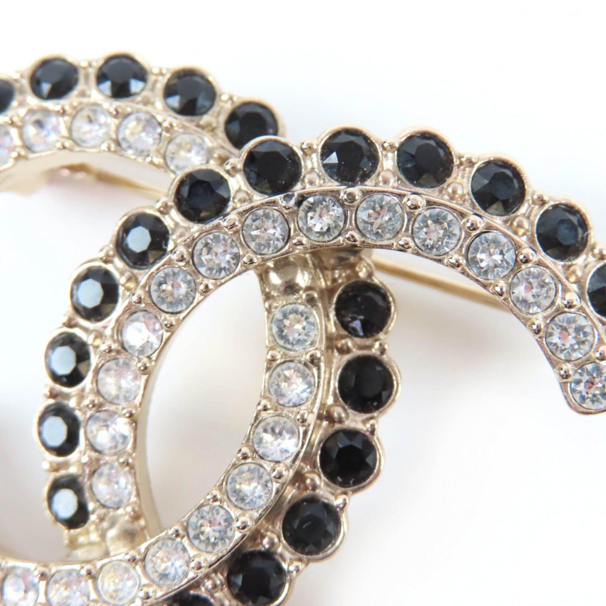 Chanel CHANEL A22B Coco Mark Brooch, 2022 Model, Large, Gold Tone, Black Stone, Clear Black, Comes with Box and Dust Bag, Made in Italy, Women's. Size ONE SIZE - 6 Thumbnail