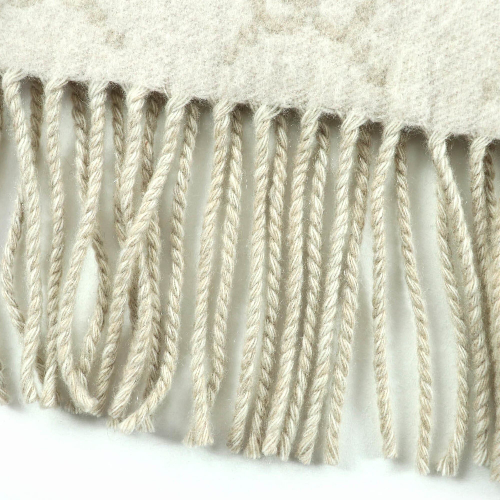 Gucci GUCCI 812317 100% Cashmere GG Pattern Scarf, Current Model, Beige, 45 x 190cm, with Box, Made in Italy, Authentic, Women's. Size ONE SIZE - 8 Thumbnail