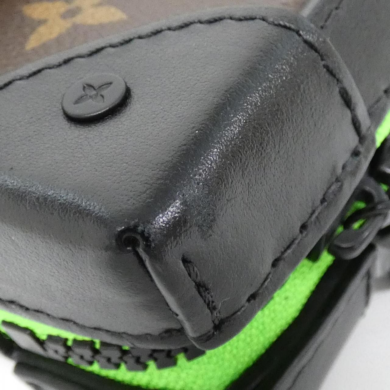 Louis Vuitton Louis Vuitton Louis Vuitton Monogram Soft Trunk Phone Box Shoulder Bag Textile Shoulder Bag M80144 DUTY FREE for USA Size ONE SIZE - 3 Thumbnail