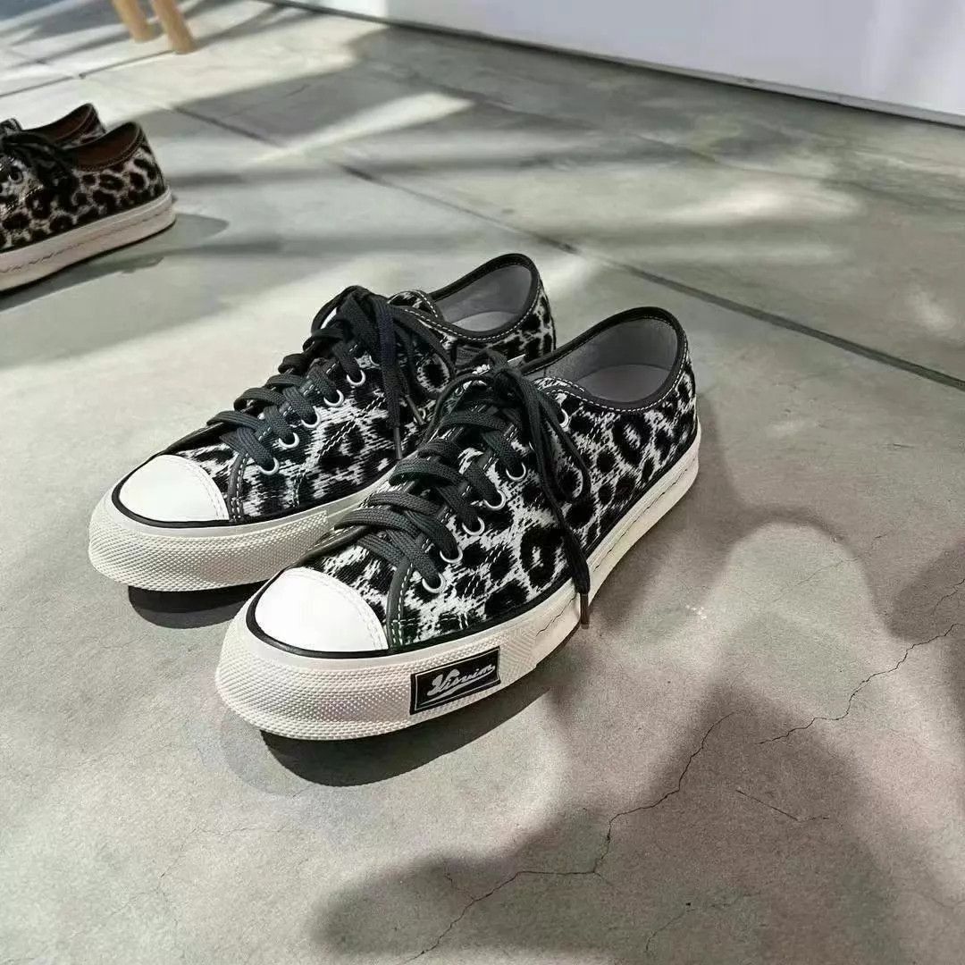 Visvim Gray Low-Top Sneakers with Animal Print Size 11 Size US 11 / EU 44 - 7 Thumbnail