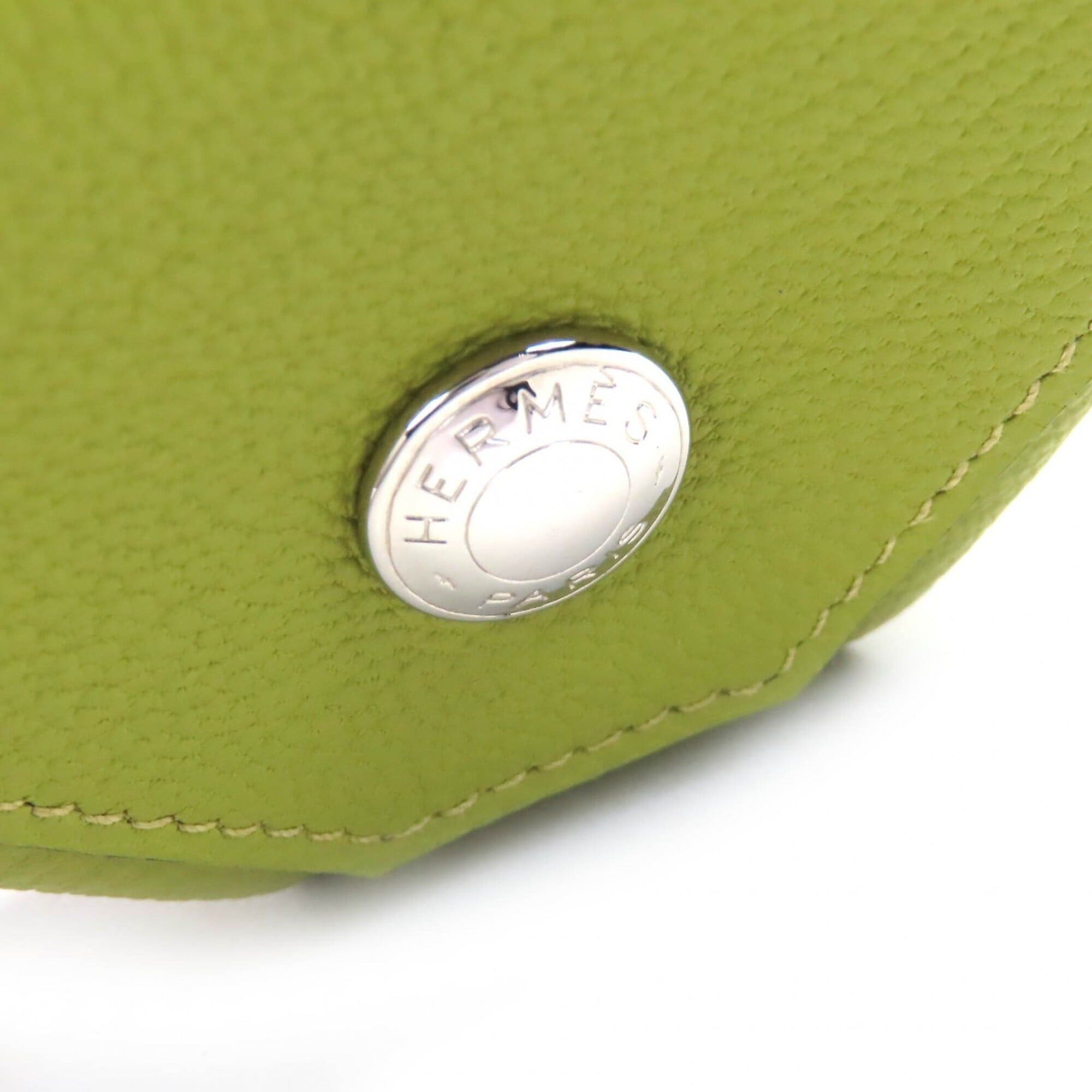 Hermes HERMES Le Vingt-Quatre 24 Chevre leather wallet in Vert Anise (anise green) with silver hardware and a Sellier button. This is women's wallet/coin purse □K stamp (2007 production). It comes box made France. Size ONE SIZE - 6 Thumbnail