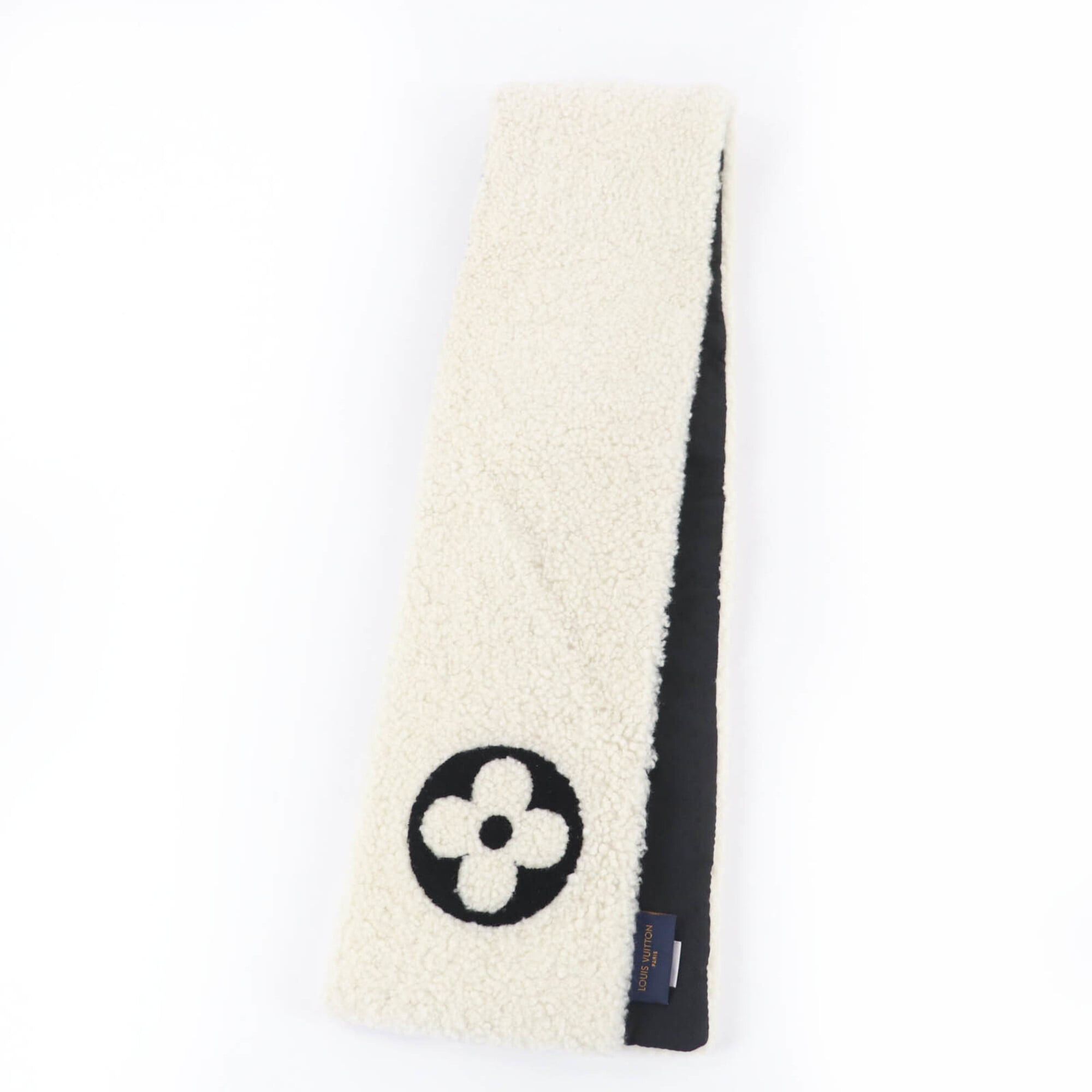 Louis Vuitton LOUIS VUITTON M77054 Echarpe Shirring LV Logo Shearling Mouton Scarf, Ivory, Made in Italy, Authentic, Women's Size ONE SIZE - 3 Thumbnail