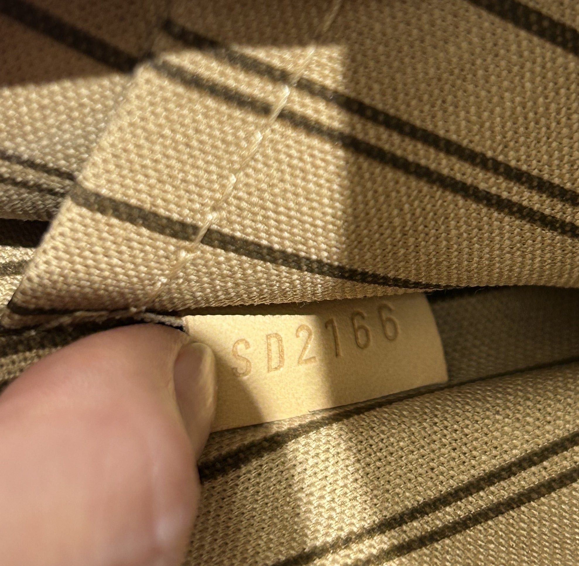 Louis Vuitton Neverfull Pochette Size ONE SIZE - 7 Thumbnail