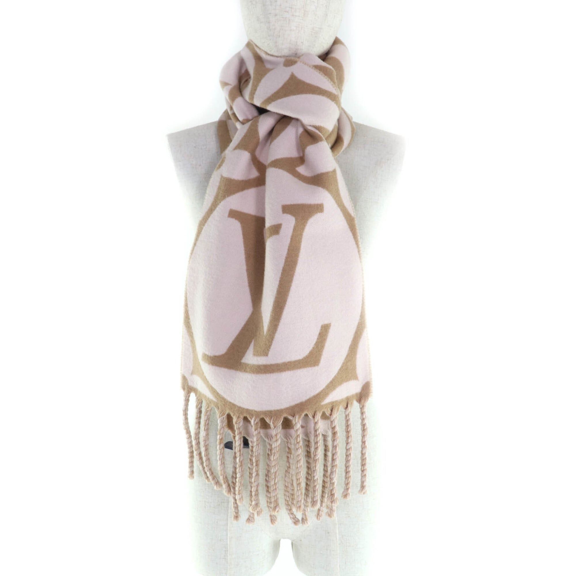 Louis Vuitton LOUIS VUITTON M79213 Flight Mode Scarf, 2024 model. LV medallion wool, beige/rose color. Current model with fringe. Comes original box. Made in Italy. Authentic. Women's item. Size ONE SIZE - 3 Thumbnail