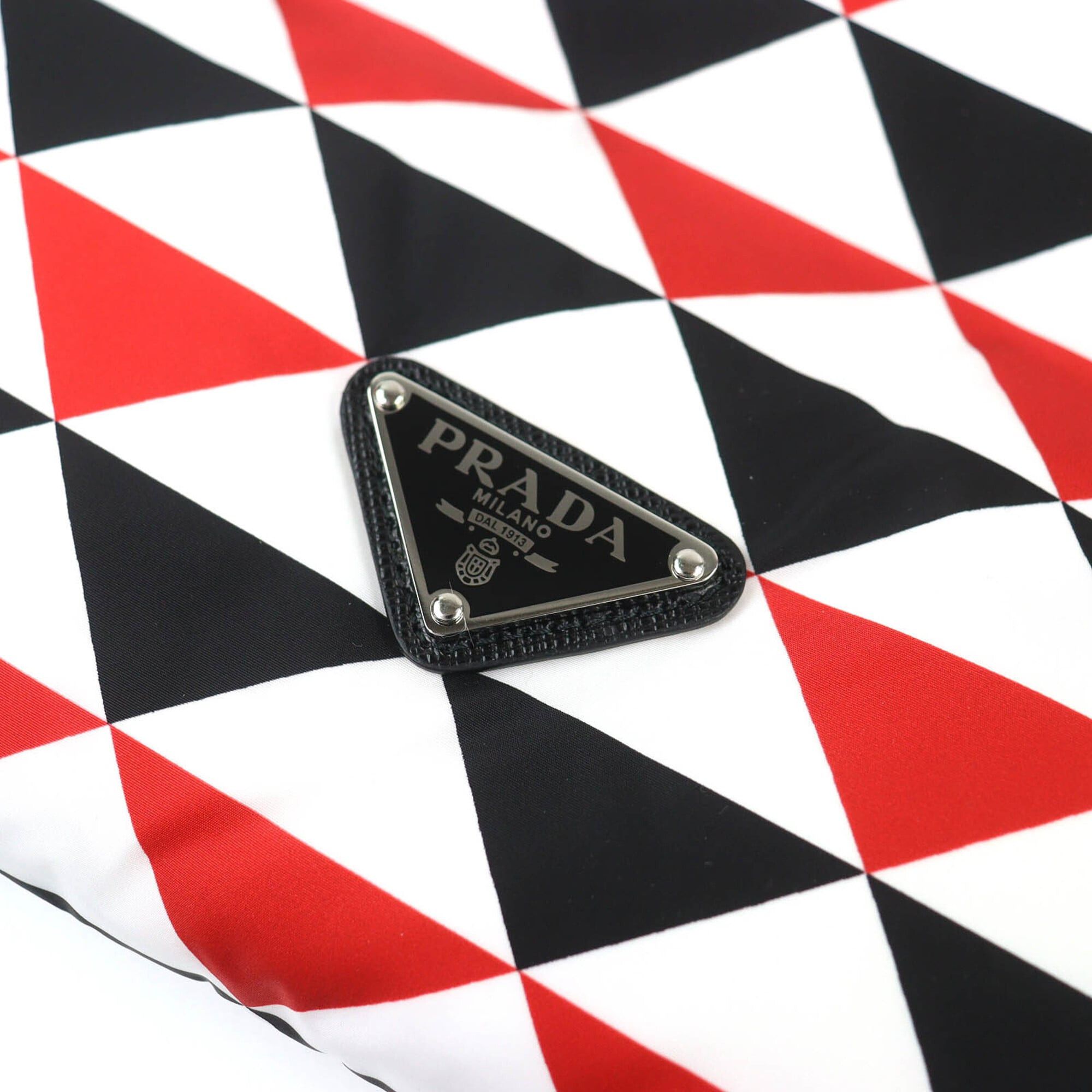Prada PRADA 2FS028 Triangle Logo Hooded All-Over Print RE-NYLON Down Scarf, Red, Black, White, 220 x 1800mm, Authentic, Women's. Size ONE SIZE - 7 Thumbnail