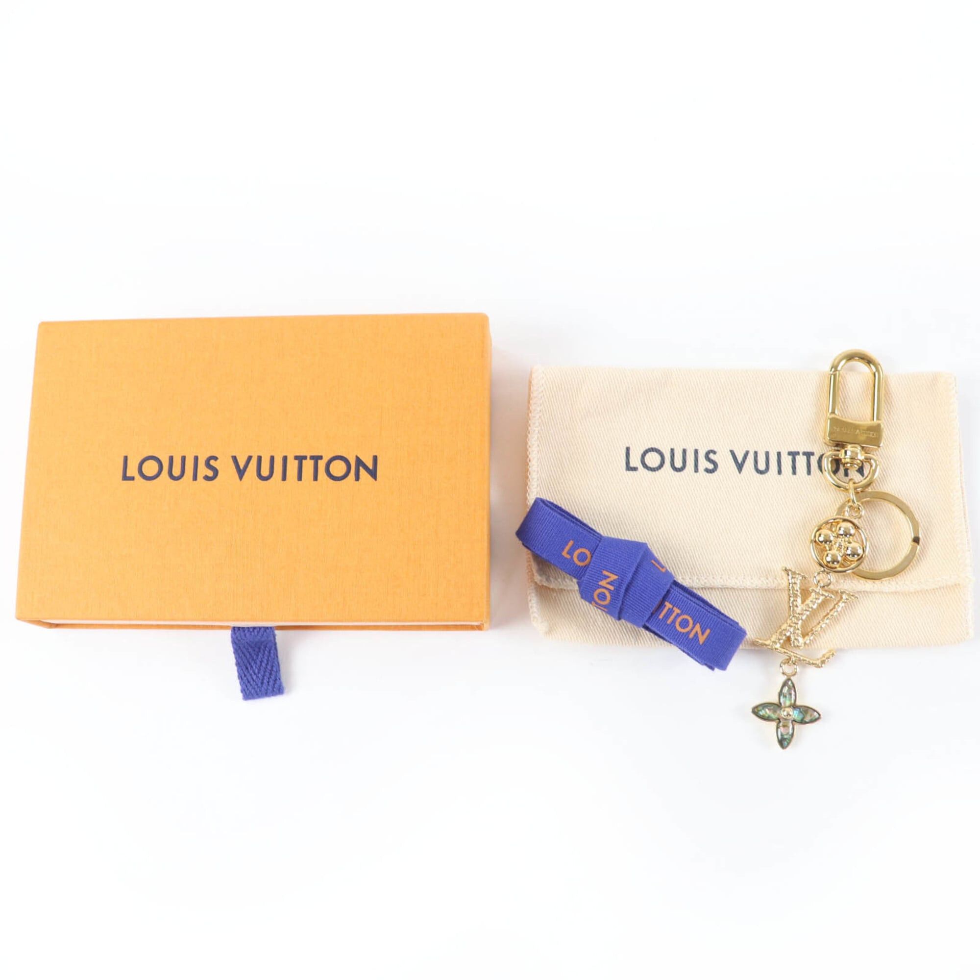 Louis Vuitton LOUIS VUITTON M01650 LV WONDER OF SEA Wonder of the Sea Bag Charm Keychain Gold with Box and Dust Made in Italy Women's Size ONE SIZE - 2 Thumbnail