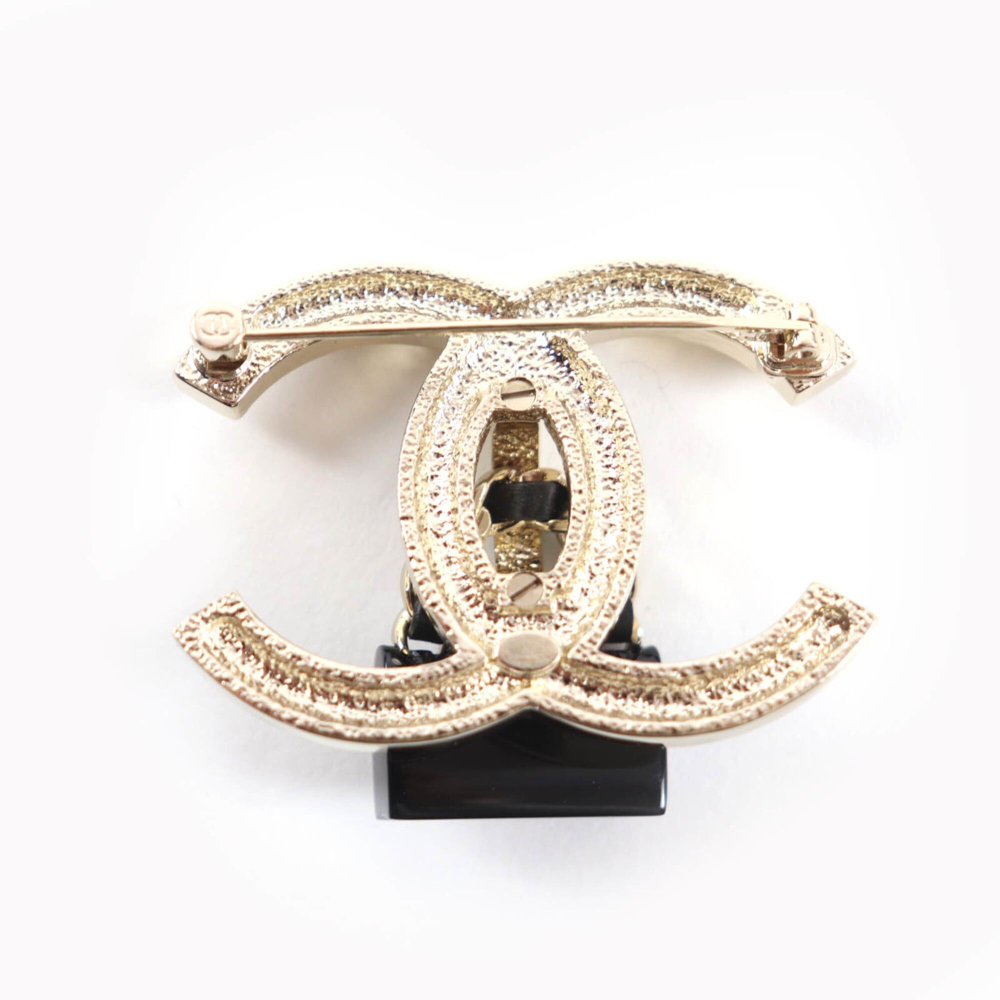 Chanel CHANEL B23C Coco Mark Bag Brooch Gold Black with Box and Dust Made in Italy Women's Size ONE SIZE - 3 Thumbnail