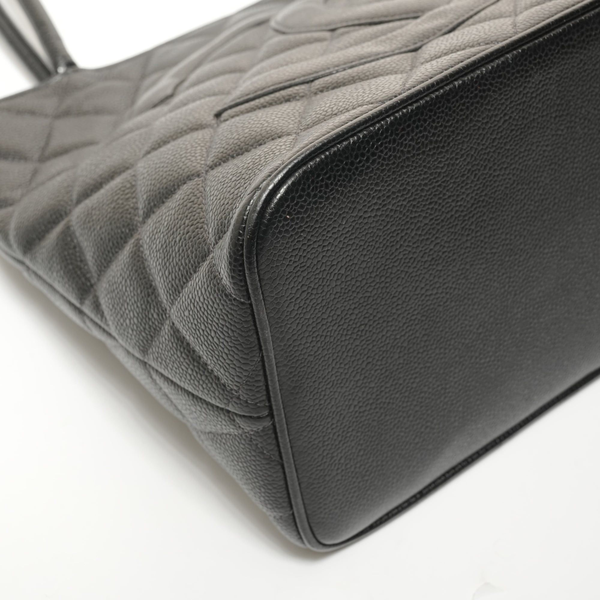 Chanel Chanel Reissue Tote Bag, Coco Mark Medallion, Caviar Leather, Black Size ONE SIZE - 5 Thumbnail