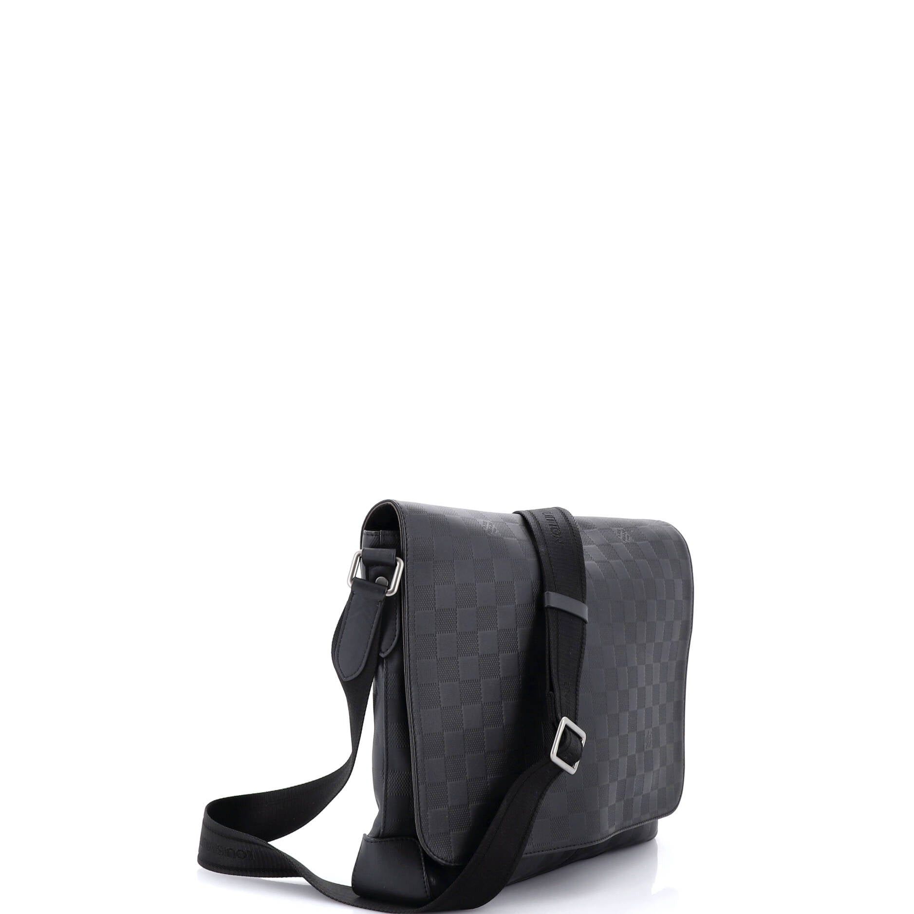 Louis Vuitton District Messenger Bag Size ONE SIZE - 2 Thumbnail