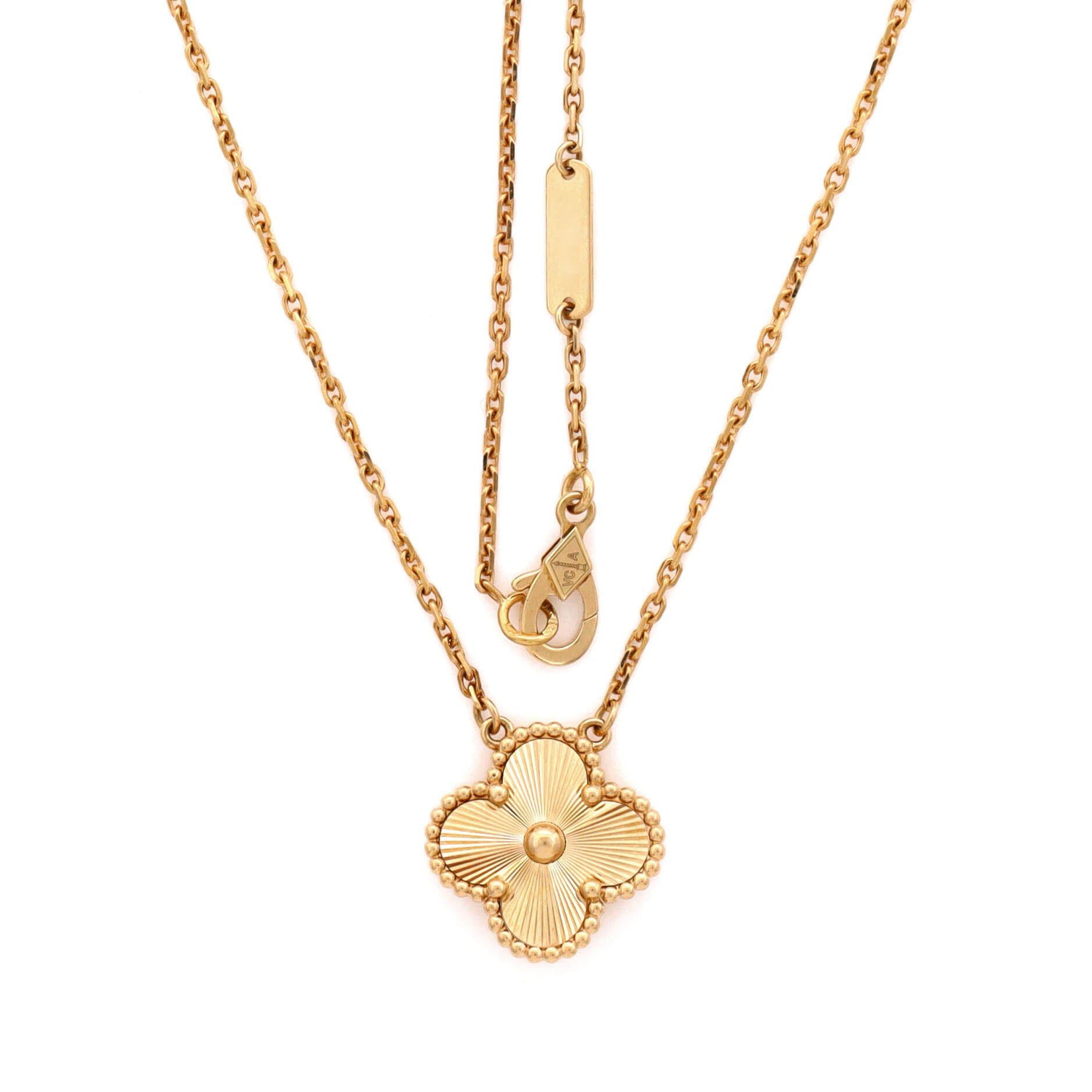 Van Cleef & Arpels Vintage Alhambra Pendant Necklace Size ONE SIZE - 3 Thumbnail