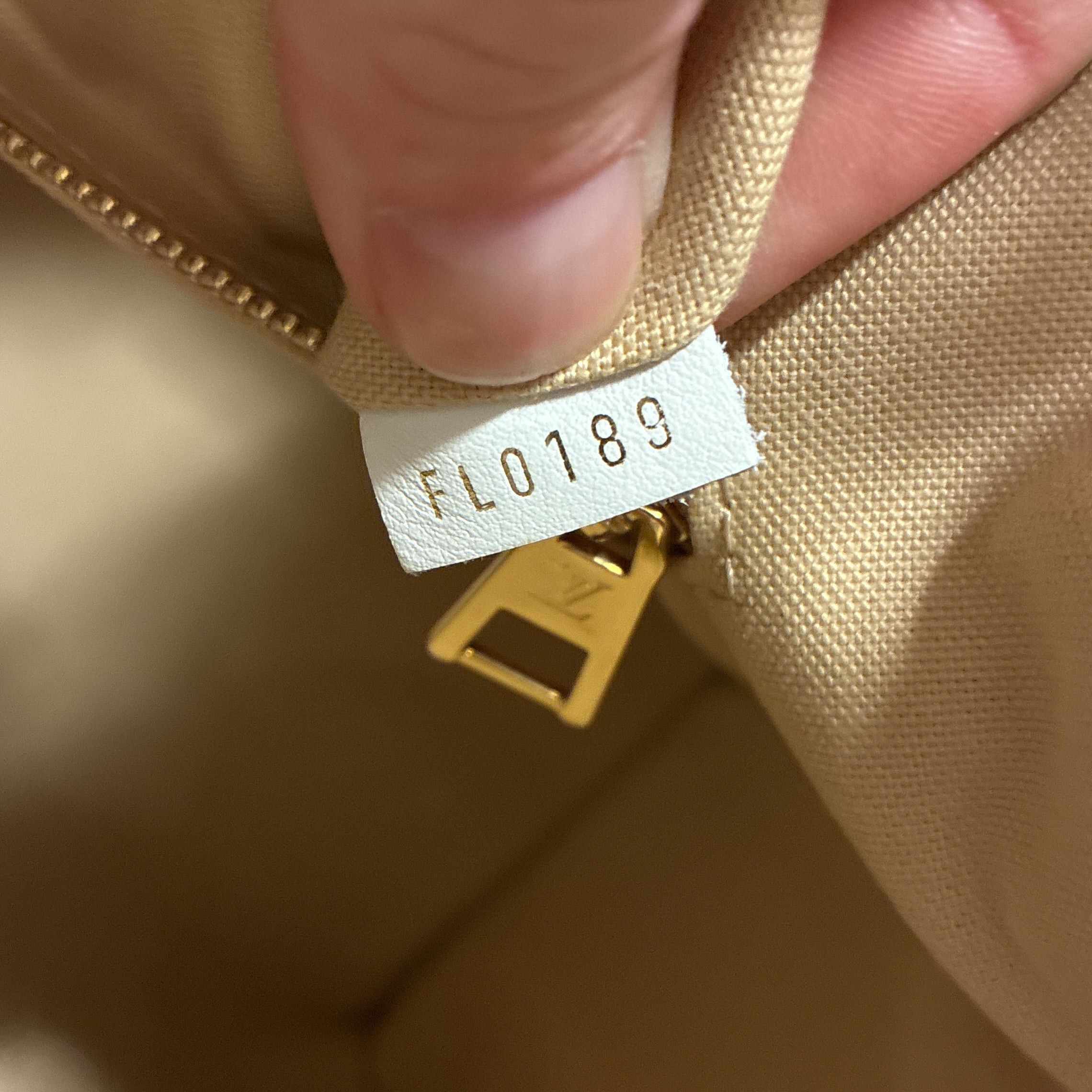 Louis Vuitton OnTheGo Tote Size ONE SIZE - 9 Thumbnail
