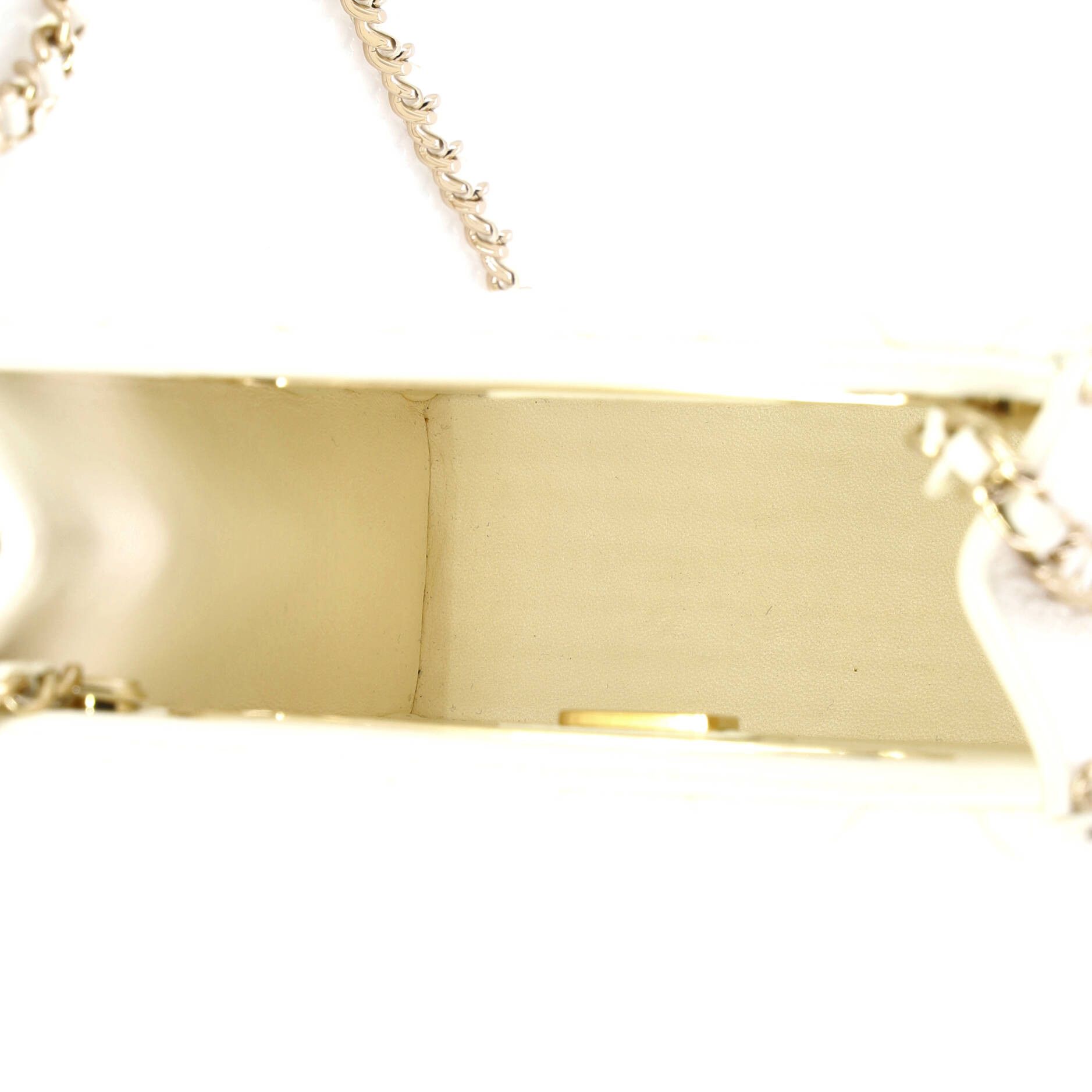 Chanel Chain Around Cut Out Handle Evening Tote Size ONE SIZE - 5 Thumbnail