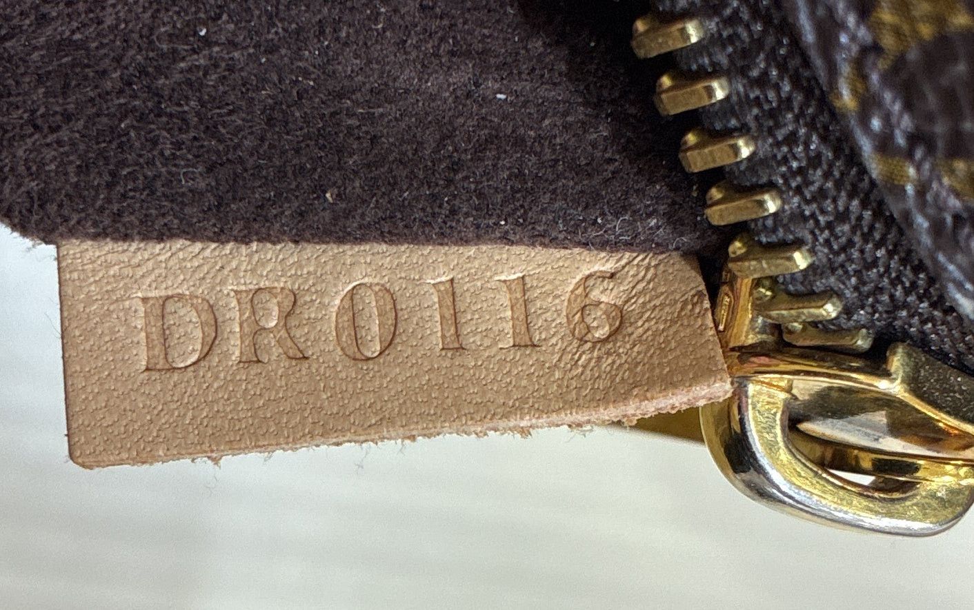 Louis Vuitton Pochette Metis Size ONE SIZE - 9 Thumbnail