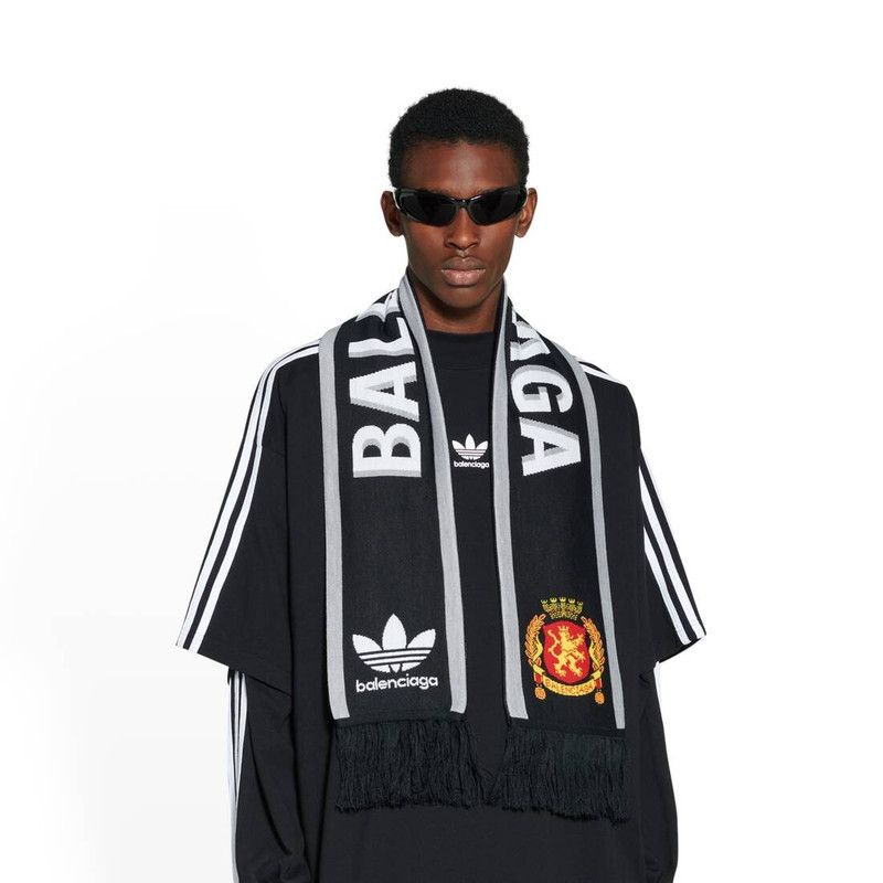 Balenciaga Balenciaga / Adidas Soccer Scarf in Black Size ONE SIZE - 2 Thumbnail
