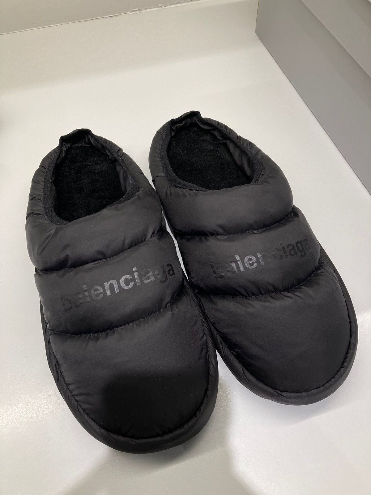 Balenciaga Alaska puffer slippers Size US 9 / EU 42 - 2 Thumbnail