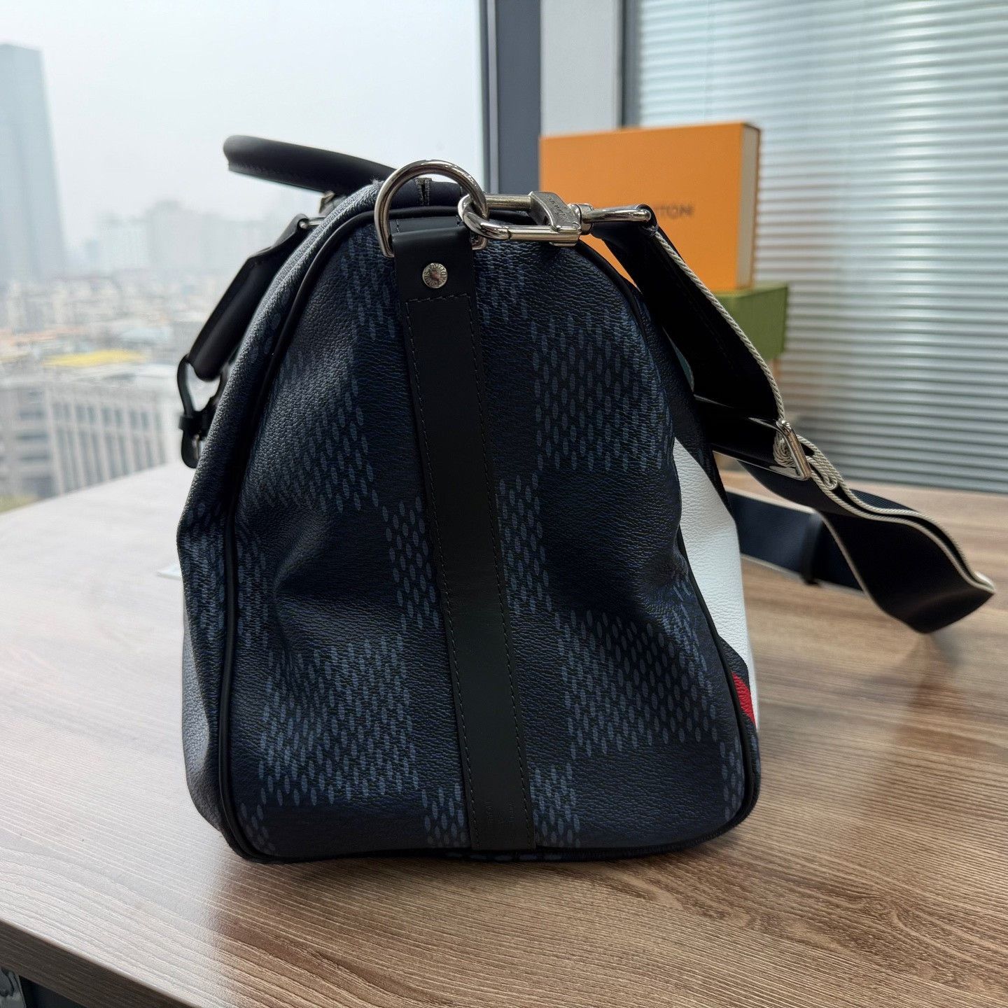 Louis Vuitton Louis Vuitton Limited Bag one size Men Size ONE SIZE - 5 Thumbnail