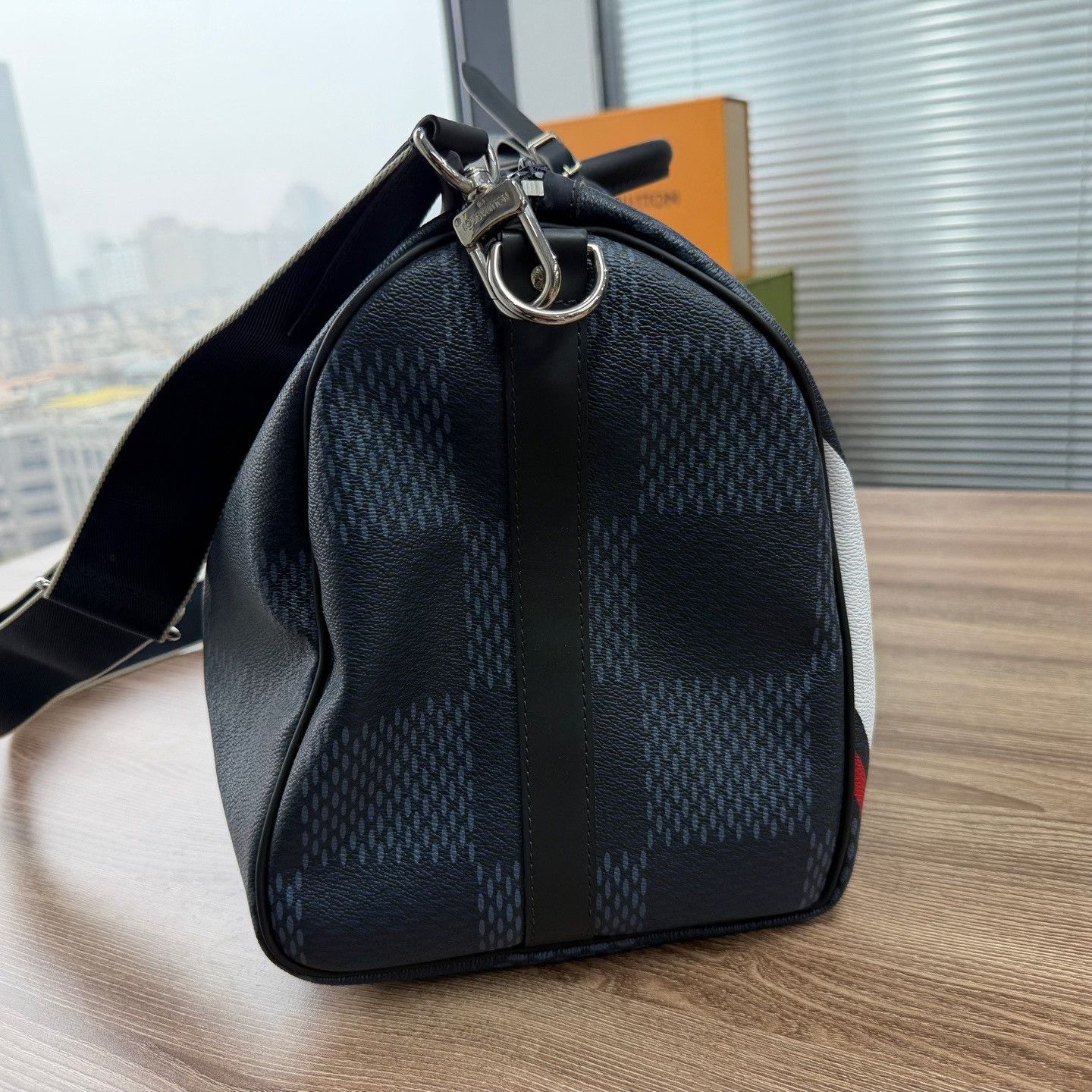Louis Vuitton Louis Vuitton Limited Bag one size Men Size ONE SIZE - 4 Thumbnail
