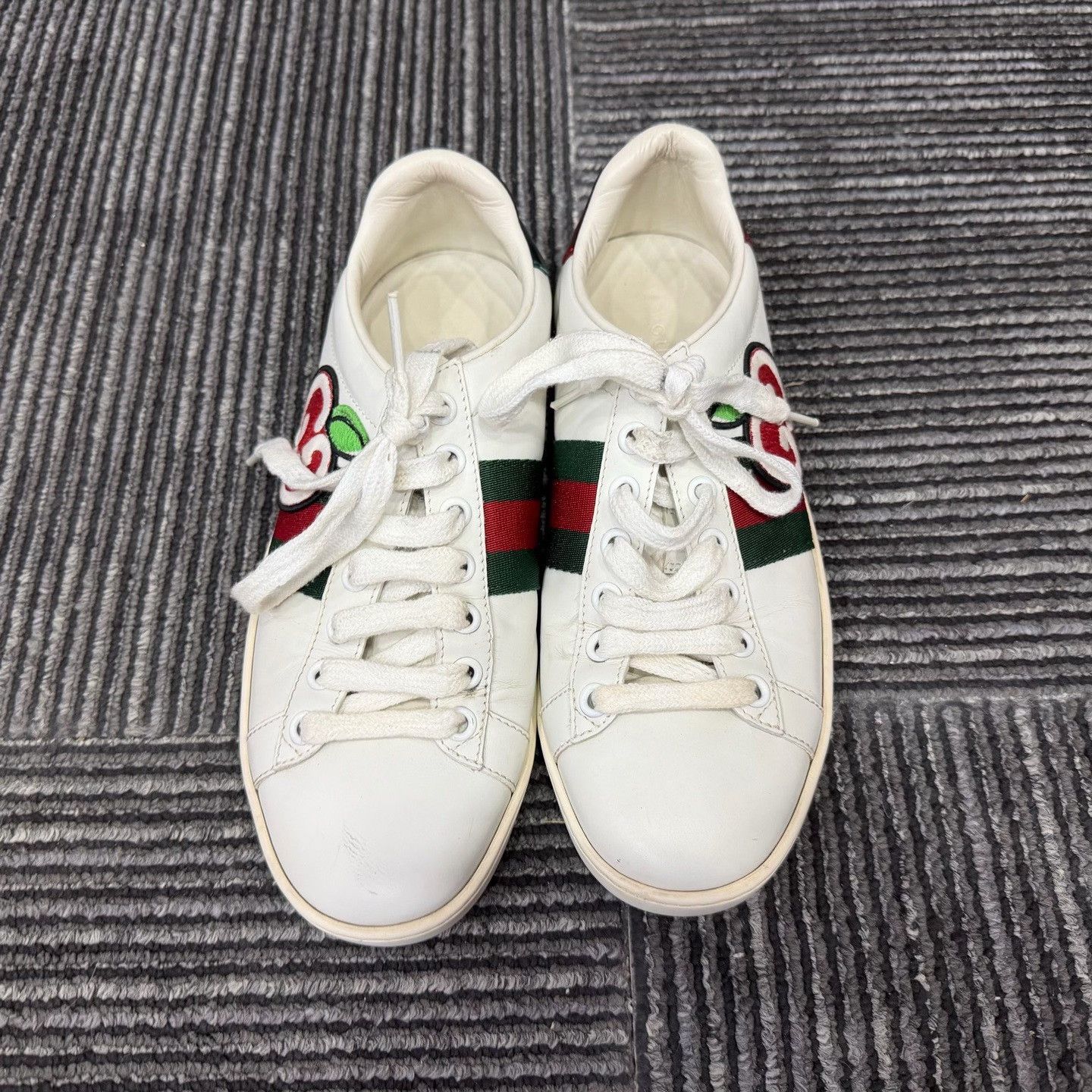 Gucci Gucci Retro White Lowtop Sneakers us_6 Women Size US 6 / IT 36 - 4 Thumbnail