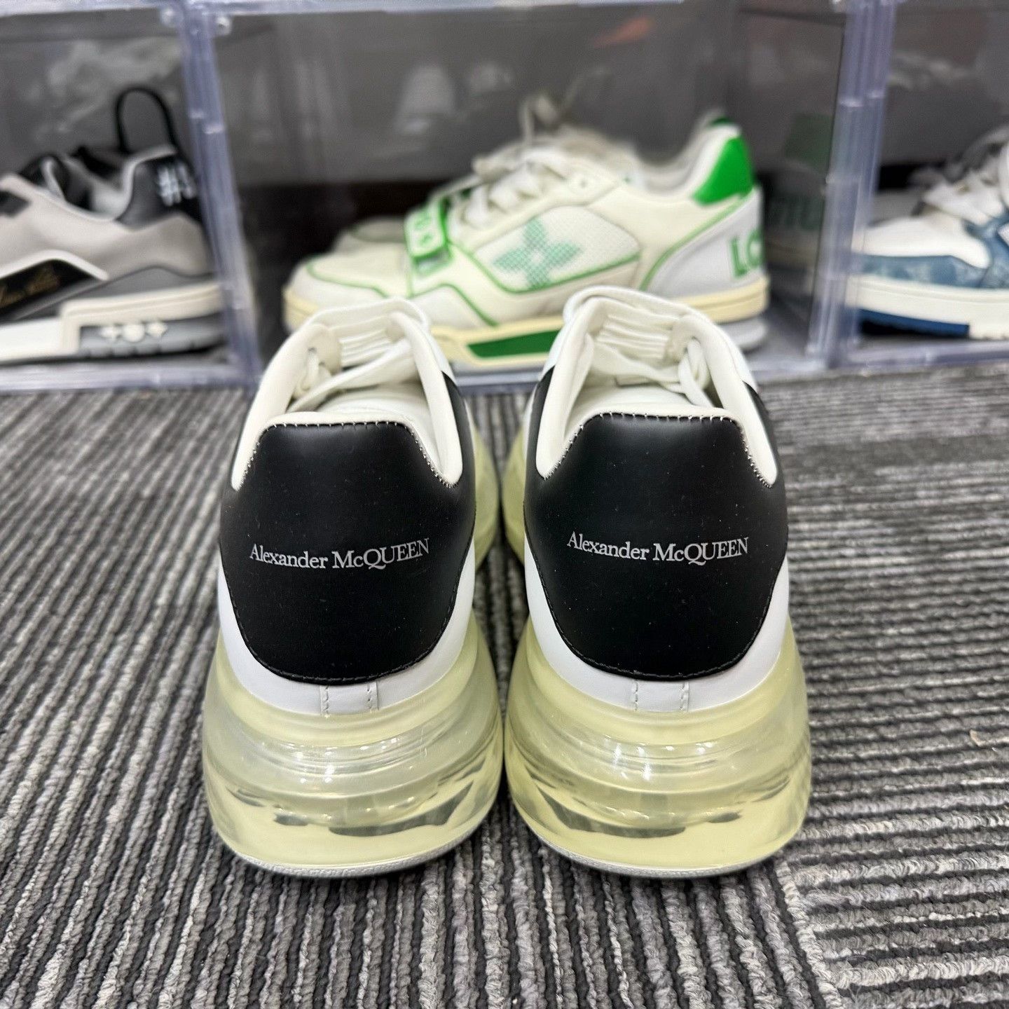 Alexander McQueen Alexander McQueen White Lowtop Sneakers us_6-5 Women Size US 6.5 / IT 36.5 - 5 Thumbnail