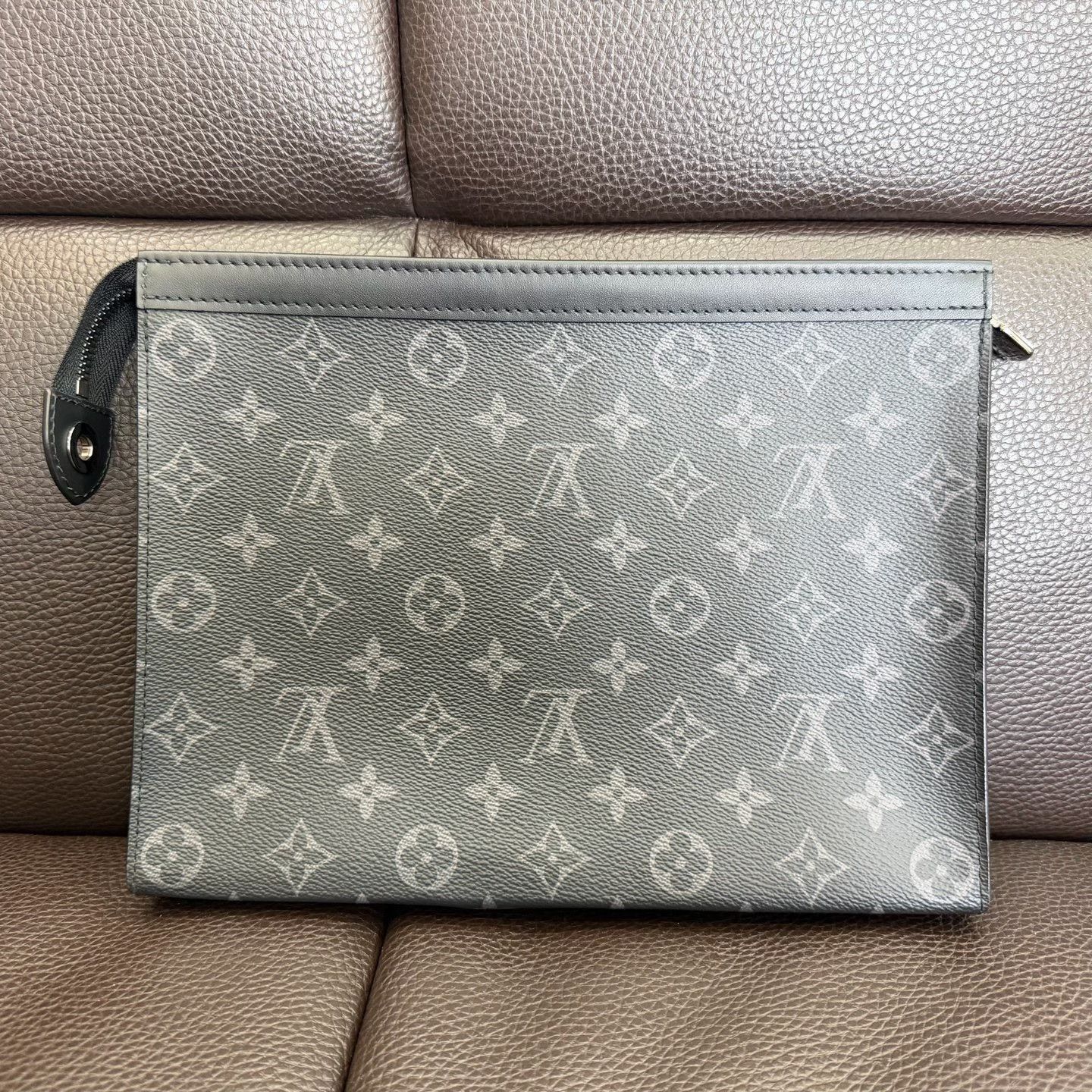 Louis Vuitton Louis Vuitton Black Bag one size Men Size ONE SIZE - 2 Thumbnail