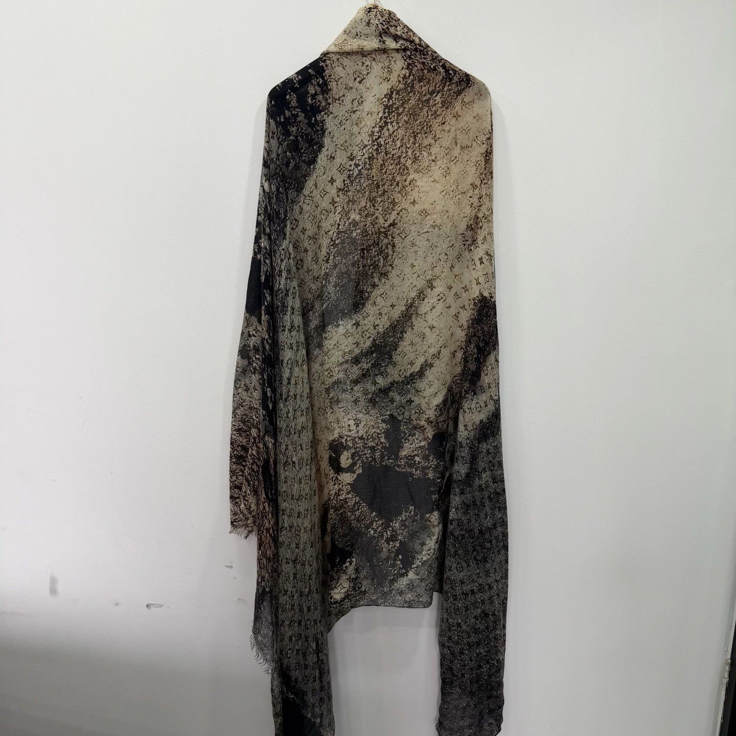 Louis Vuitton Louis Vuitton Scarf one size Men Size ONE SIZE - 2 Thumbnail