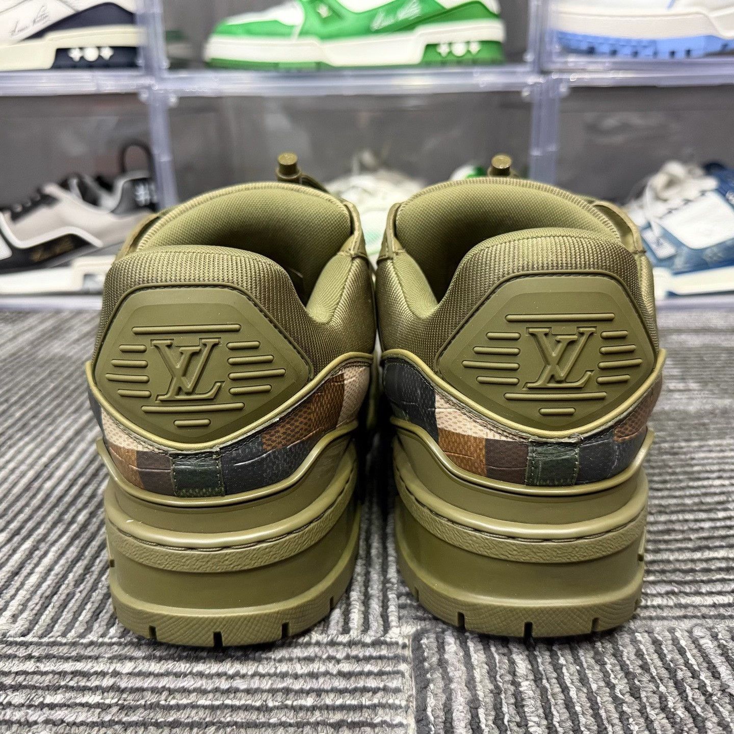 Louis Vuitton Louis Vuitton Training Green Lowtop Sneakers 9 Men Size US 9 / EU 42 - 6 Thumbnail
