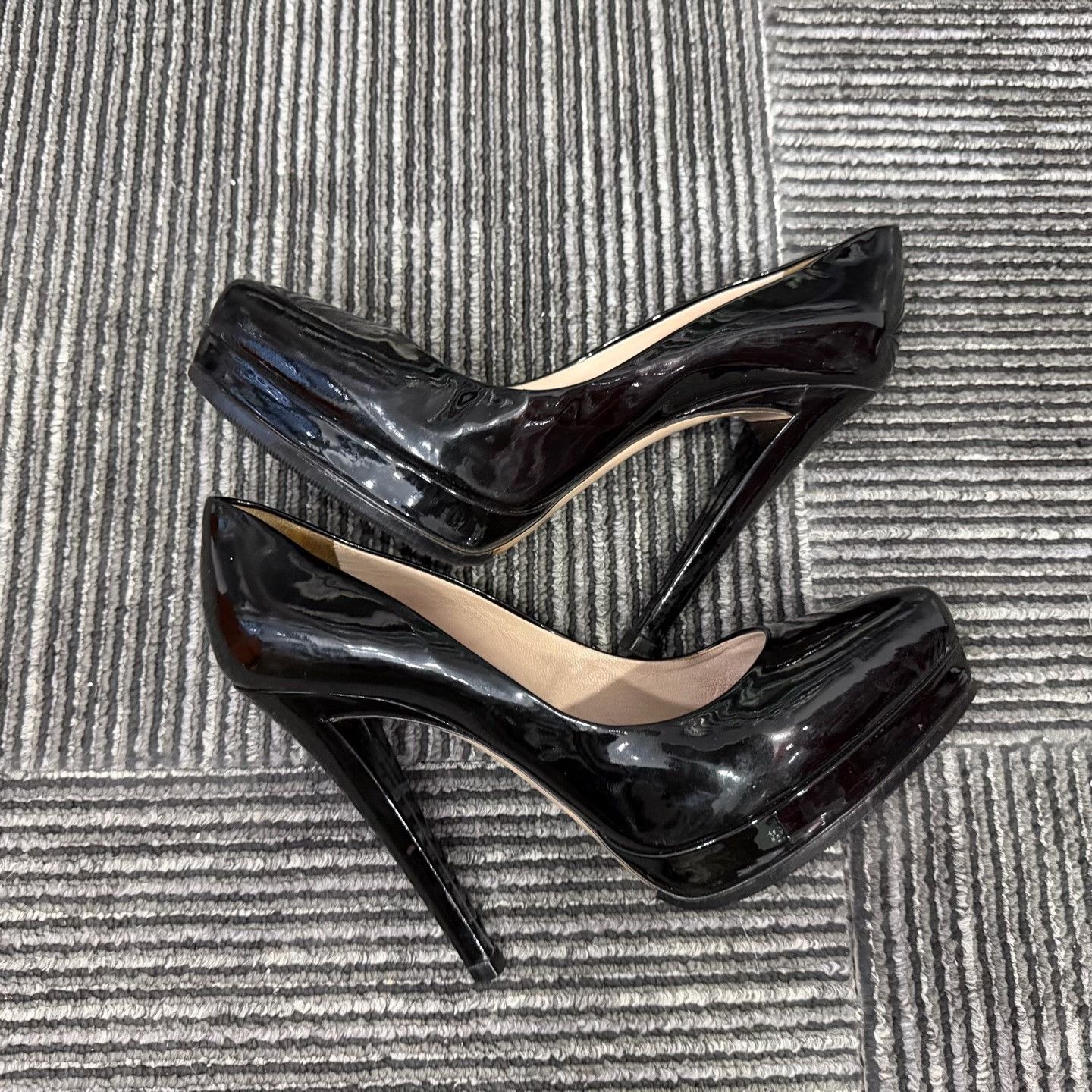 Miu Miu Miu Miu Patent Lowtop Sneakers us_6 Women Size US 6 / IT 36 - 2 Thumbnail