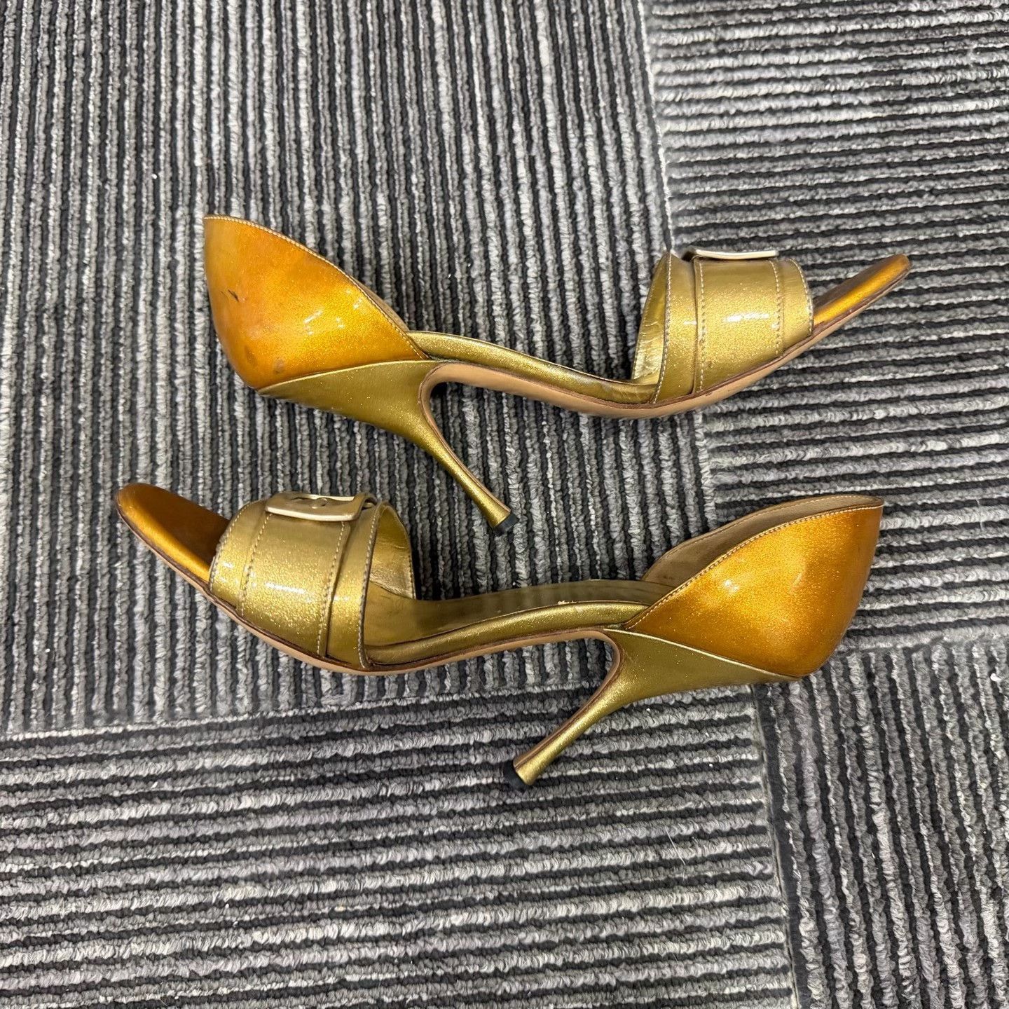 Gucci Gucci Gold Sandals us_6 Women Size US 6 / IT 36 - 3 Thumbnail
