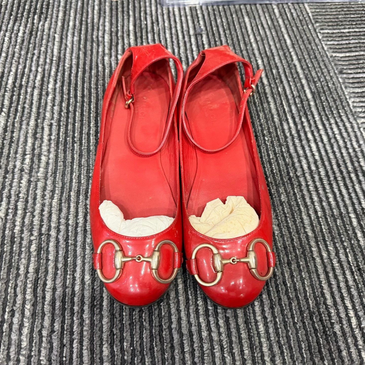 Gucci Gucci Patent Red Lowtop Sneakers us_5 Women Size US 5 / IT 35 - 4 Thumbnail