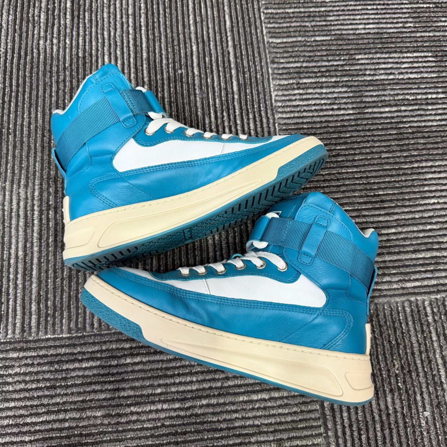 Acne Studios Acne Studios Hitop Sneakers us_6-5 Women Size US 6.5 / IT 36.5 - 3 Thumbnail