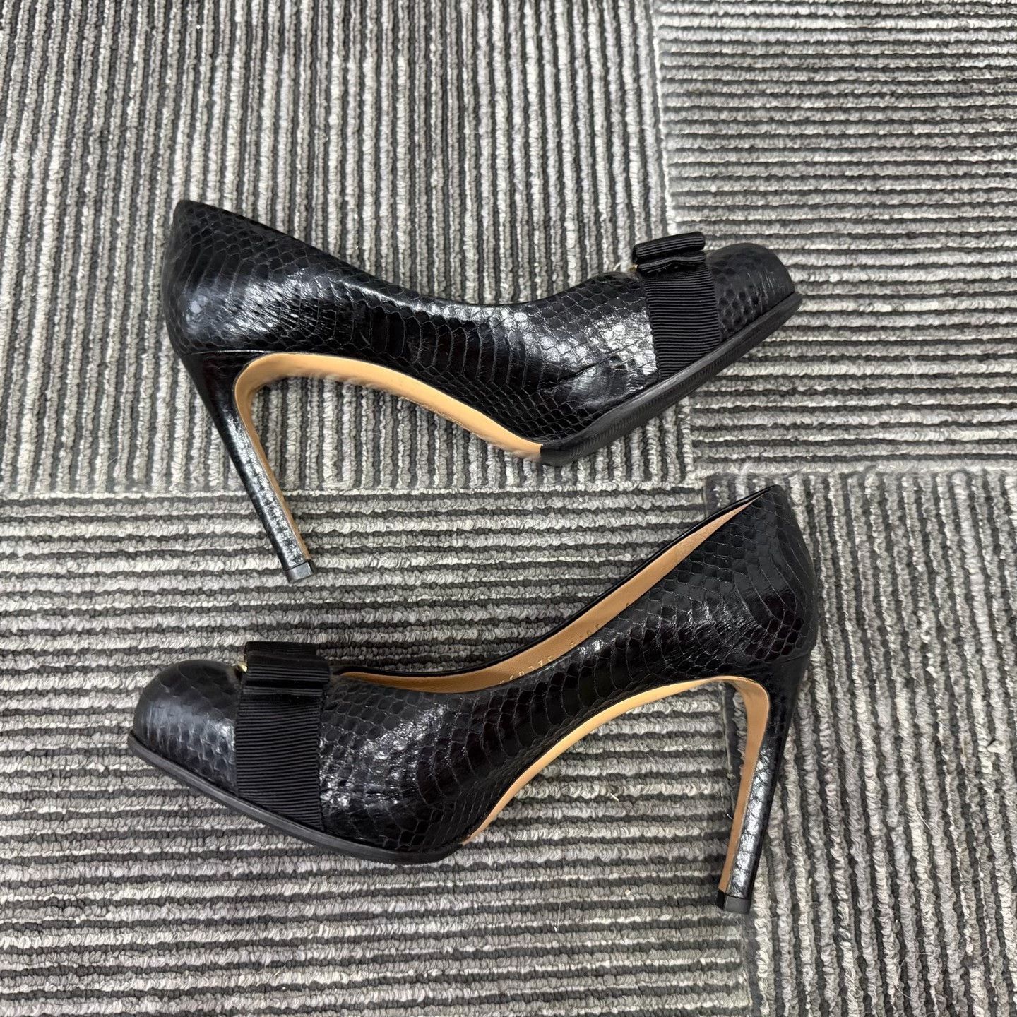 Salvatore Ferragamo Salvatore Ferragamo Lowtop Sneakers us_6 Women Size US 6 / IT 36 - 5 Thumbnail