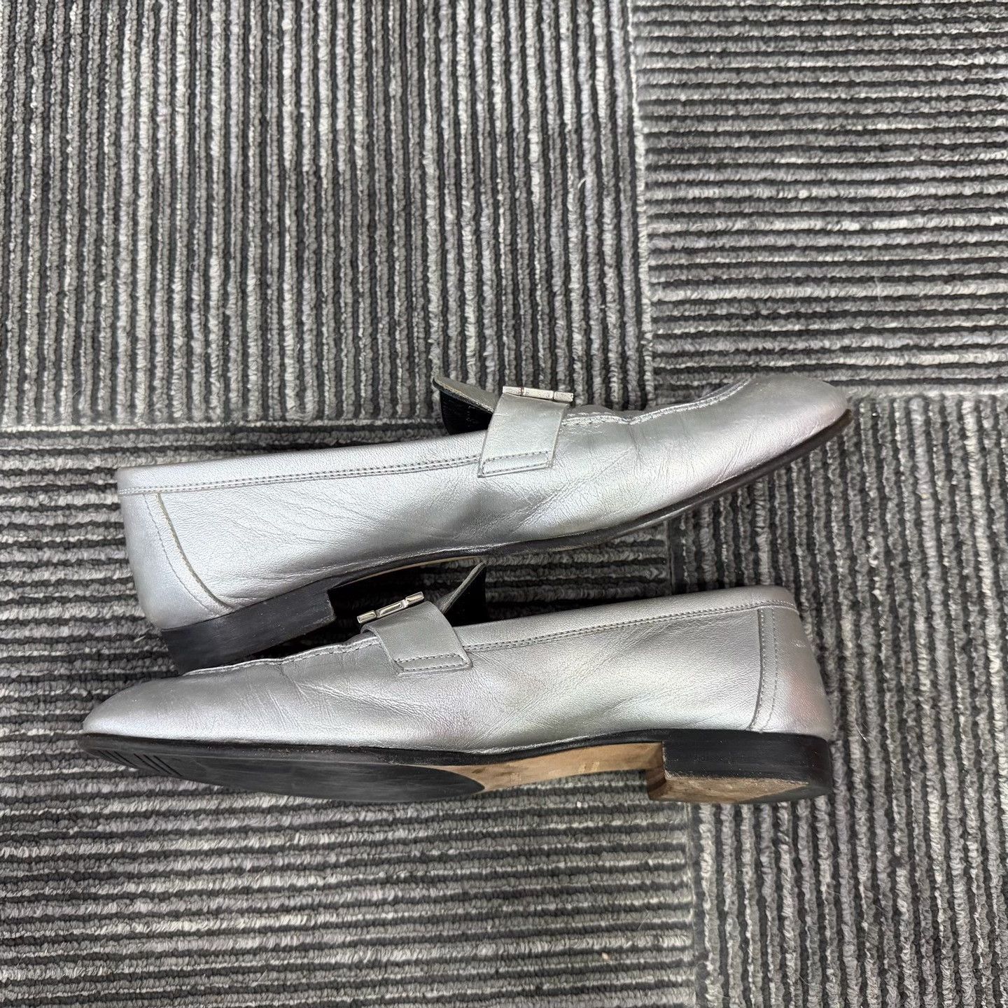 Hermes Hermes Silver Lowtop Sneakers us_6-5 Women Size US 6.5 / IT 36.5 - 2 Thumbnail