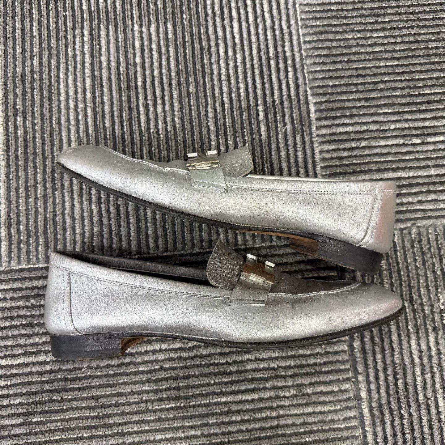 Hermes Hermes Silver Lowtop Sneakers us_6-5 Women Size US 6.5 / IT 36.5 - 3 Thumbnail