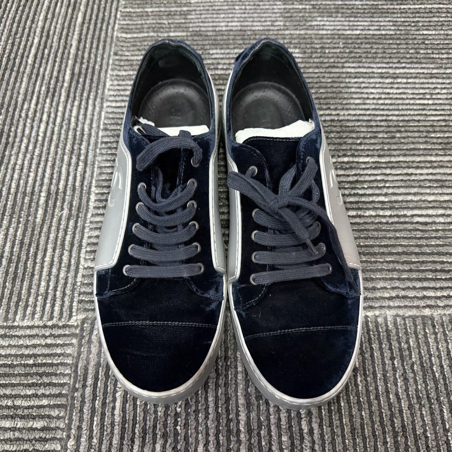 Chanel Chanel Velvet Blue Lowtop Sneakers 9 Men Size US 9 / EU 42 - 4 Thumbnail