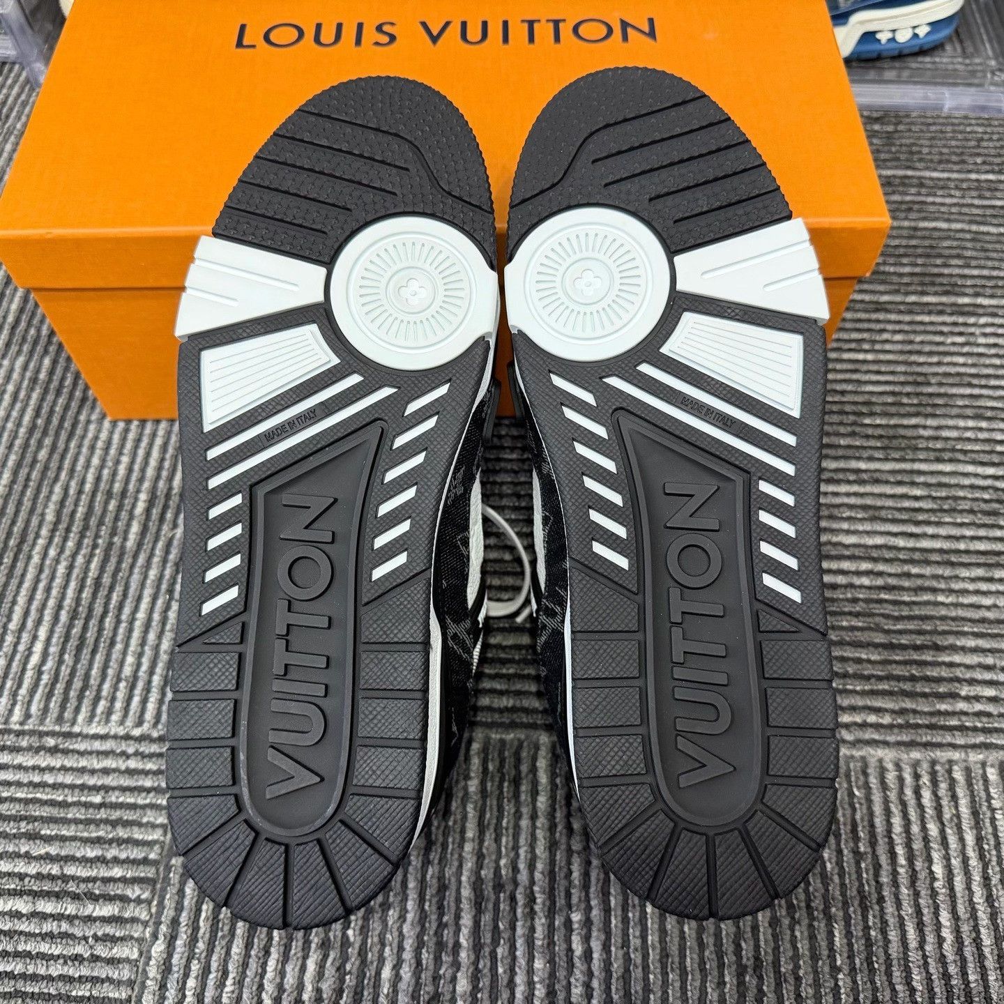Louis Vuitton Louis Vuitton Training Denim Black Lowtop Sneakers 9 Men Size US 9 / EU 42 - 6 Thumbnail