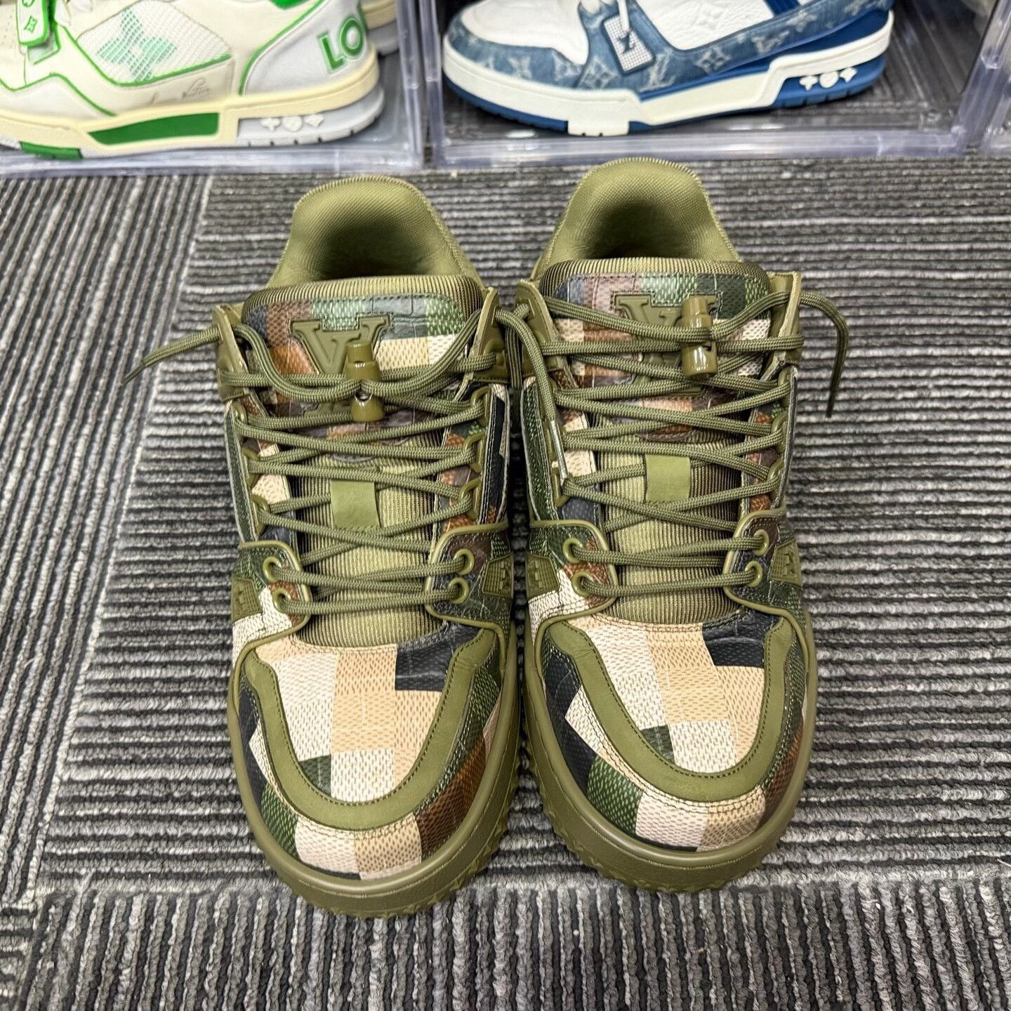 Louis Vuitton Louis Vuitton Training Green Lowtop Sneakers 7 Men Size US 7 / EU 40 - 4 Thumbnail