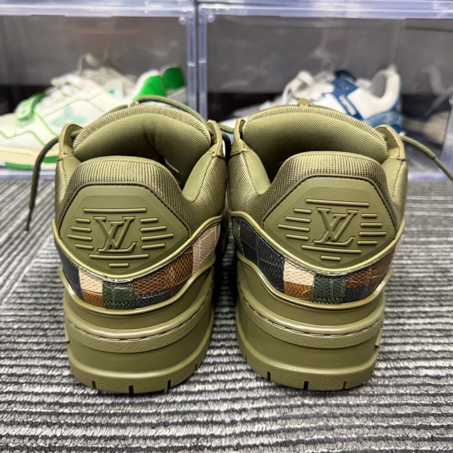 Louis Vuitton Louis Vuitton Training Green Lowtop Sneakers 7 Men Size US 7 / EU 40 - 5 Thumbnail
