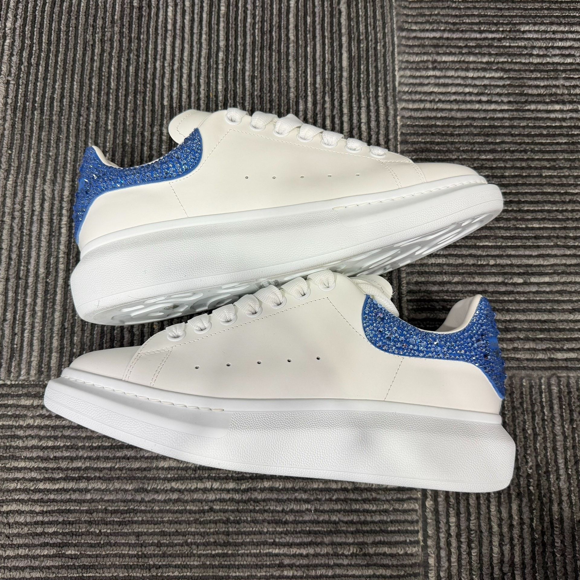 Alexander McQueen Blue Lowtop Sneakers 9 Men Size US 9 / EU 42 - 2 Thumbnail
