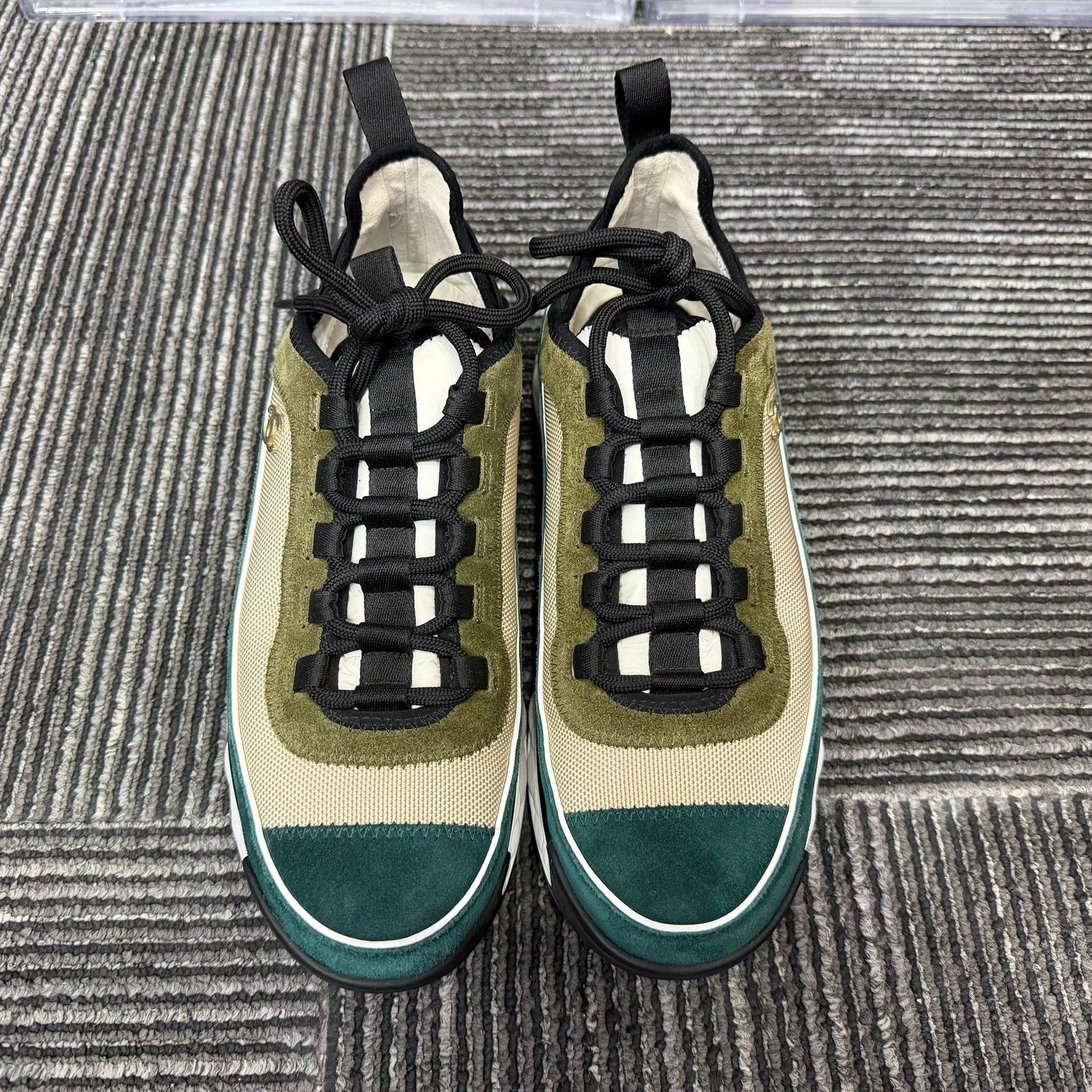 Chanel Chanel Casual Multi Lowtop Sneakers us_7-5 Women Size US 7.5 / IT 37.5 - 4 Thumbnail