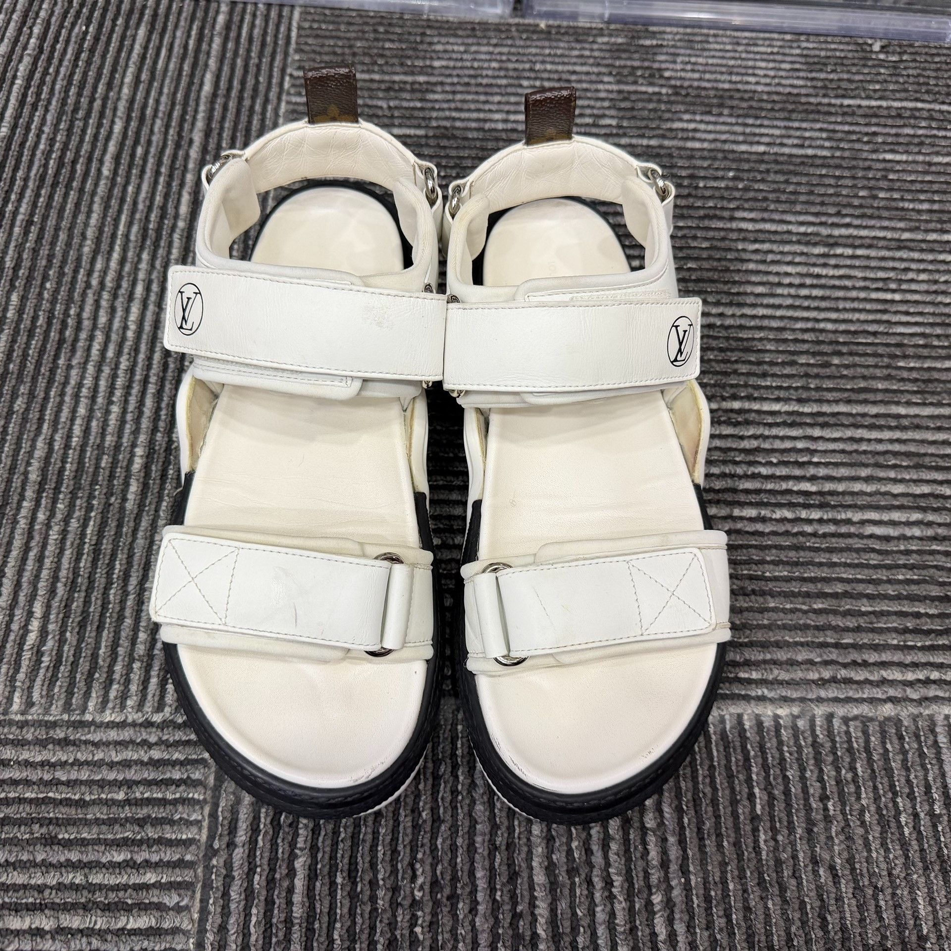 Louis Vuitton Louis Vuitton Black Sandals us_7-5 Women Size US 7.5 / IT 37.5 - 4 Thumbnail