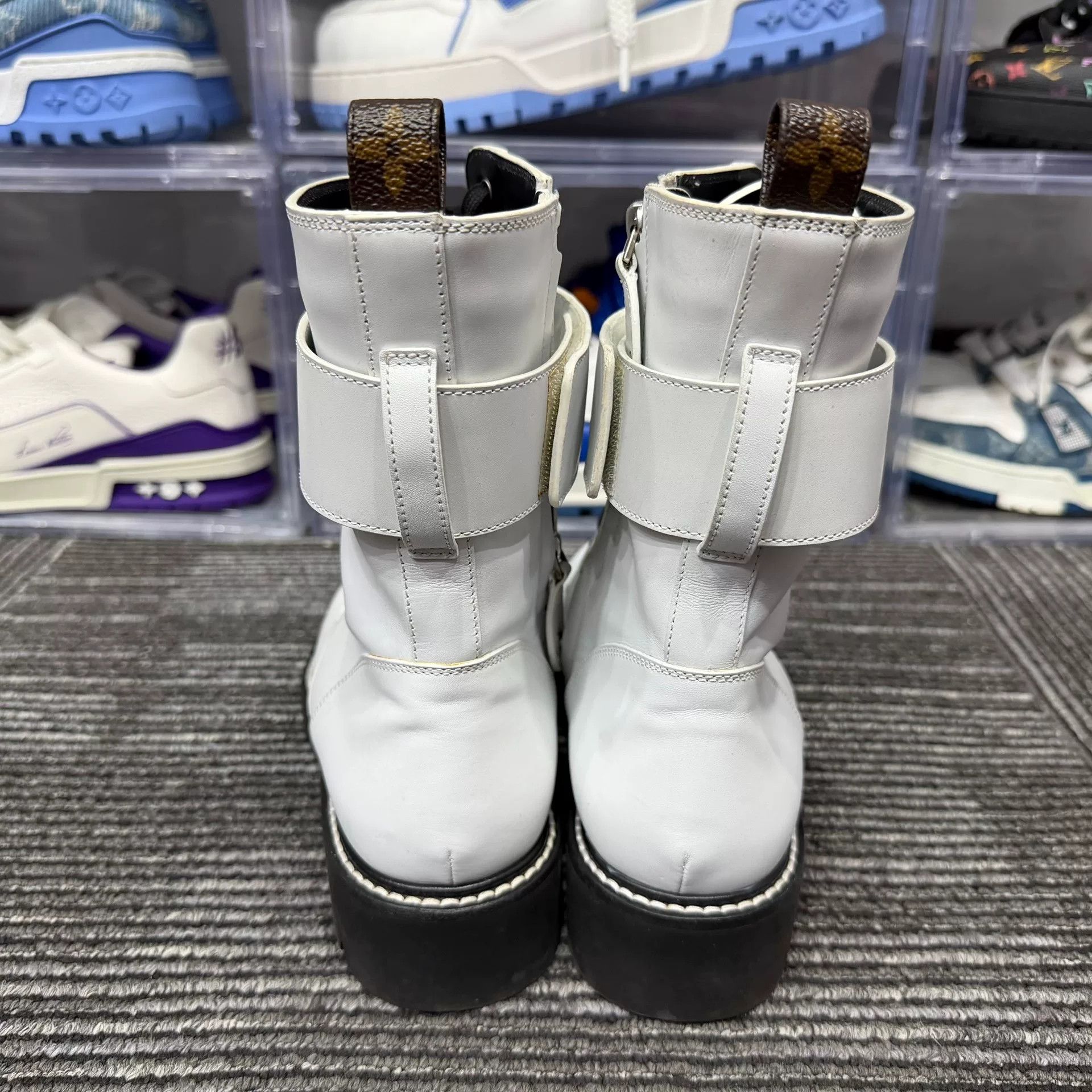 Louis Vuitton Louis Vuitton Pink Boots us_7-5 Women Size US 7.5 / IT 37.5 - 5 Thumbnail