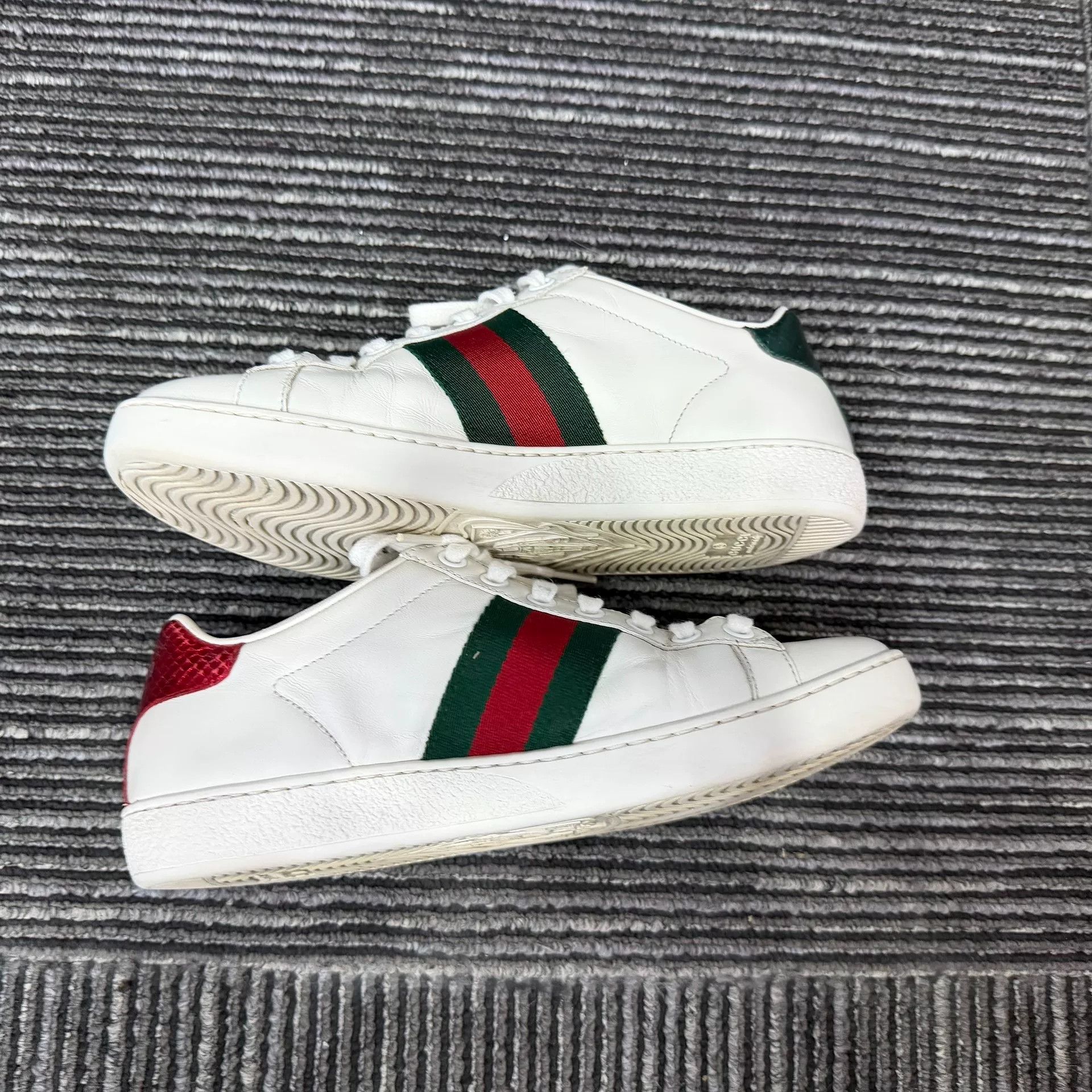 Gucci Gucci Lowtop Sneakers us_5 Women Size US 5 / IT 35 - 3 Thumbnail