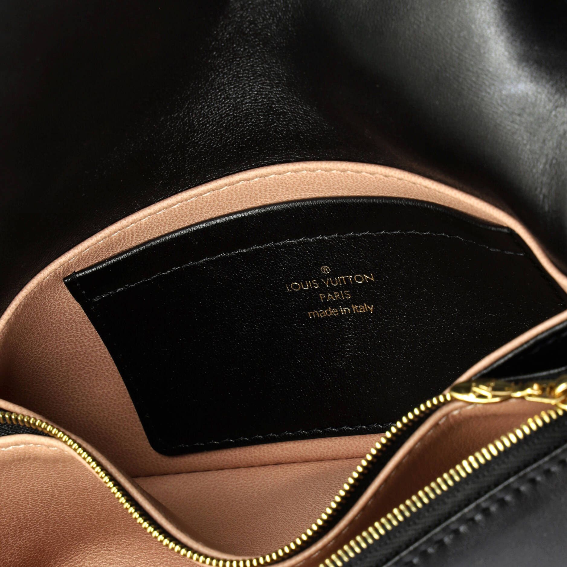 Louis Vuitton Convertible Coussin Pochette Size ONE SIZE - 6 Thumbnail