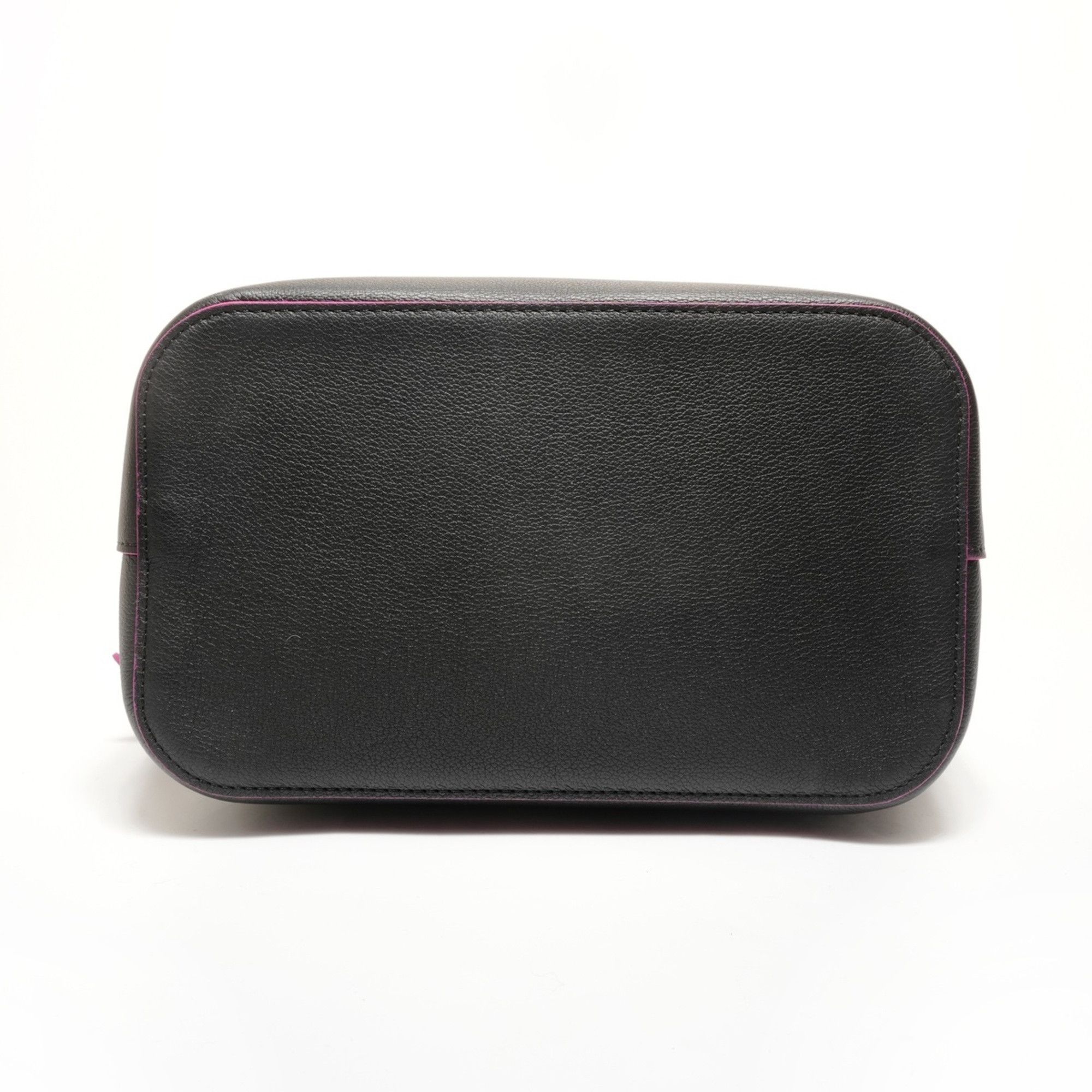 Louis Vuitton Louis Vuitton Lockme Bucket Shoulder Bag, Black, 2019 Model Size ONE SIZE - 7 Thumbnail