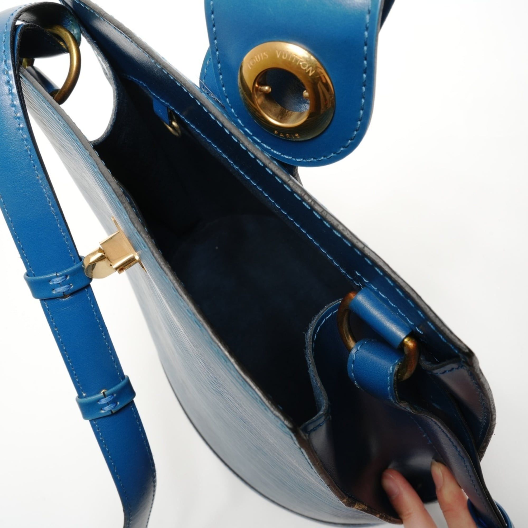 Louis Vuitton Louis Vuitton 1995 Epi Cluny Shoulder Bag Blue Size ONE SIZE - 12 Thumbnail