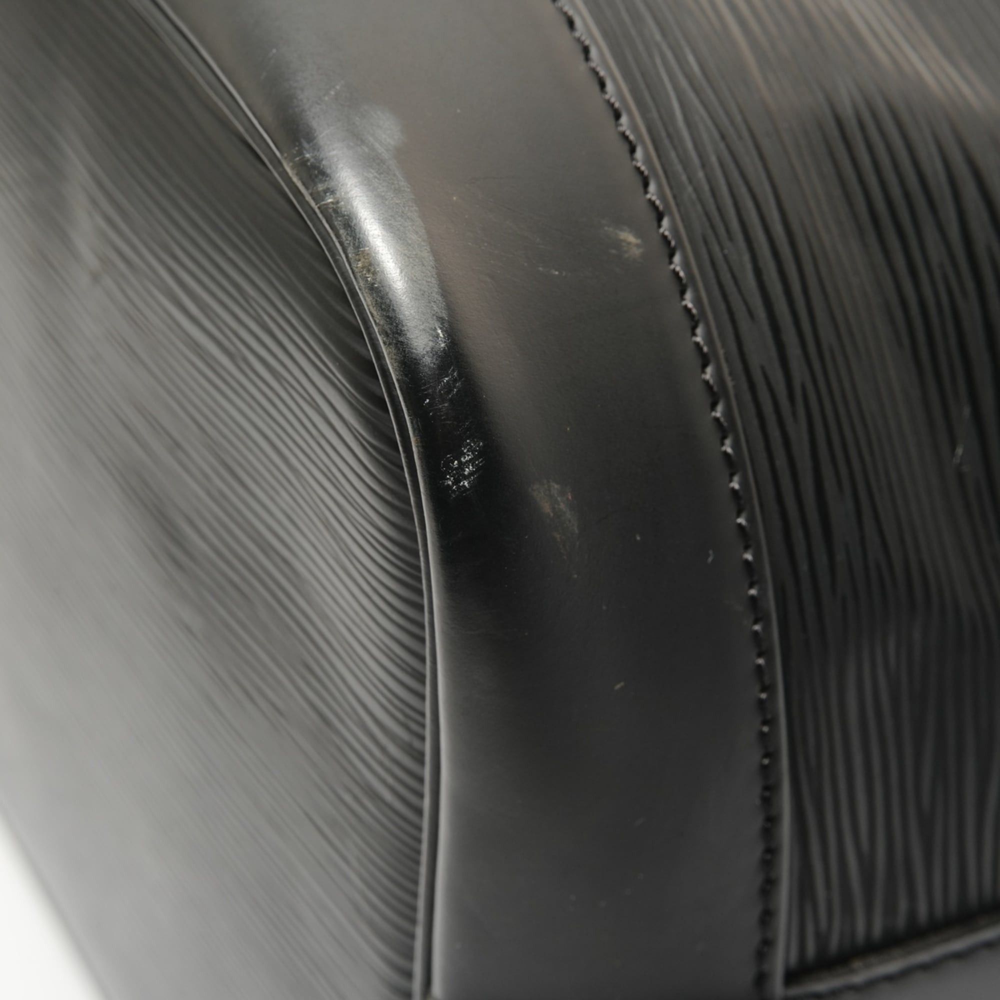 Louis Vuitton Louis Vuitton Epi Noé Shoulder Bag, Black, 2013 Model Size ONE SIZE - 7 Thumbnail