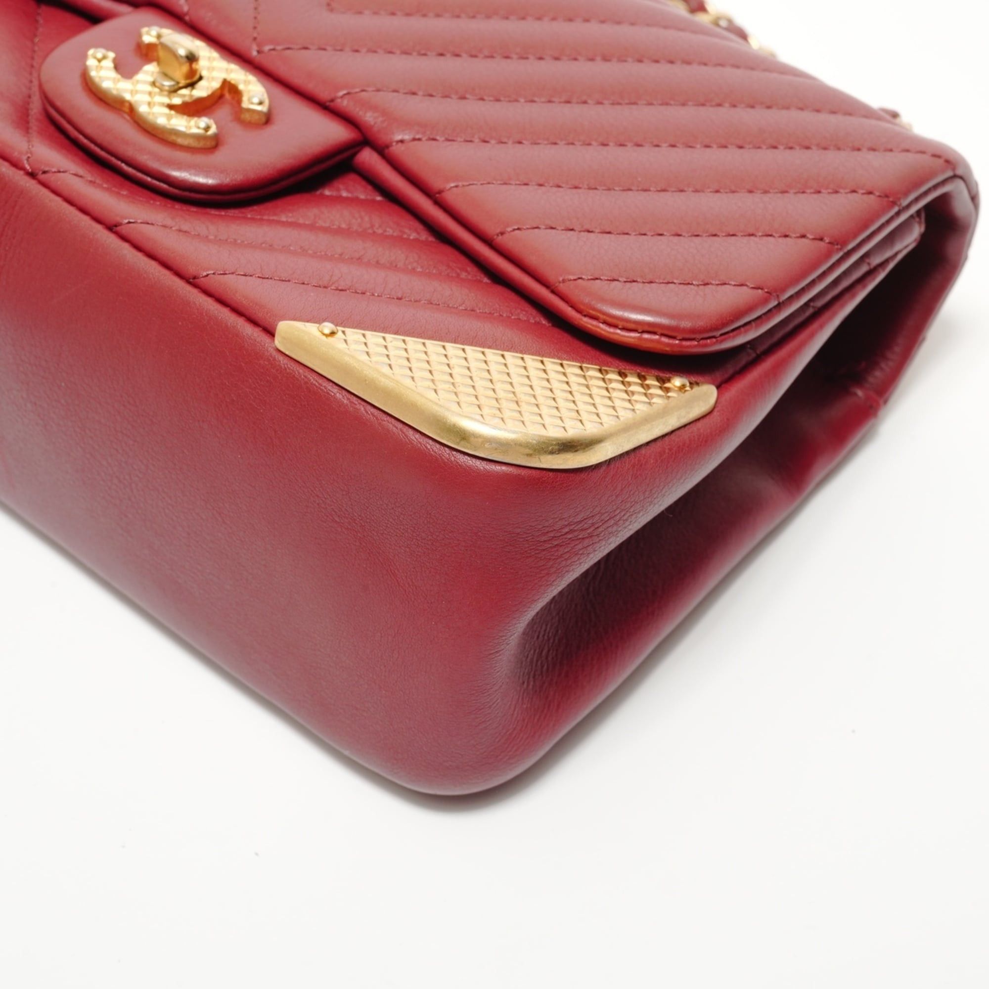Chanel Chanel V-stitch Chevron Shoulder Bag, Red Size ONE SIZE - 5 Thumbnail