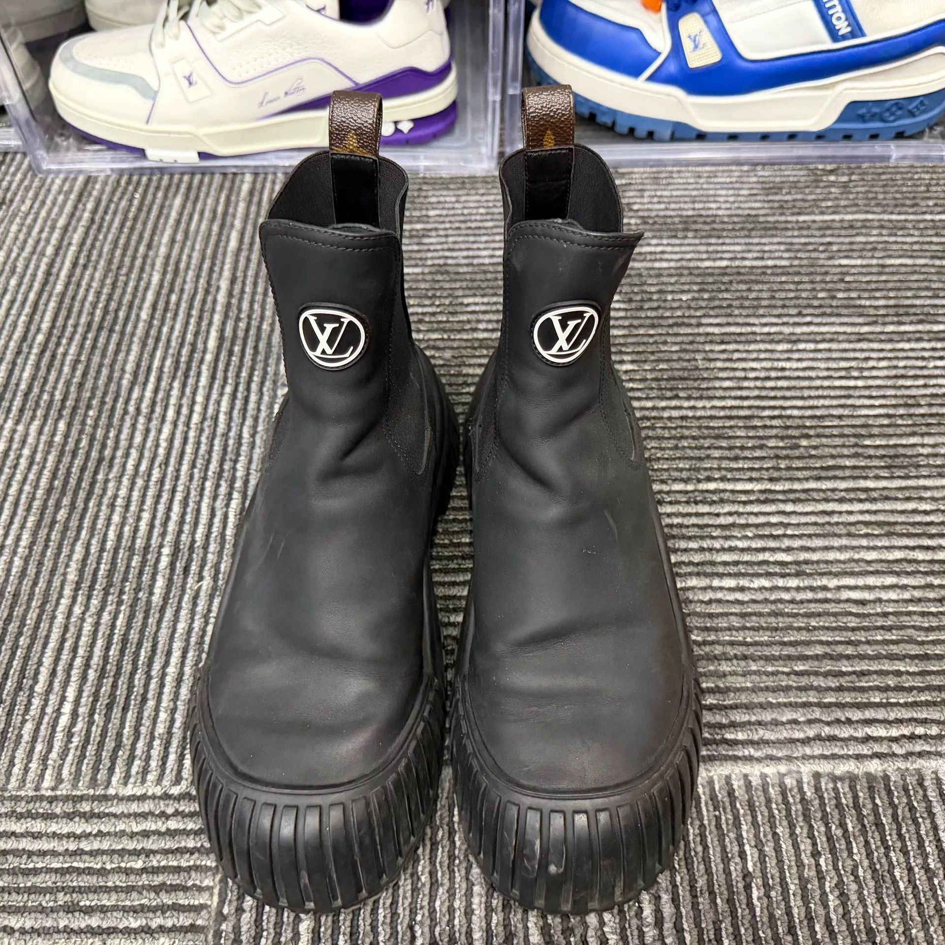 Louis Vuitton Louis Vuitton Black Boots us_7-5 Women Size US 7.5 / IT 37.5 - 4 Thumbnail