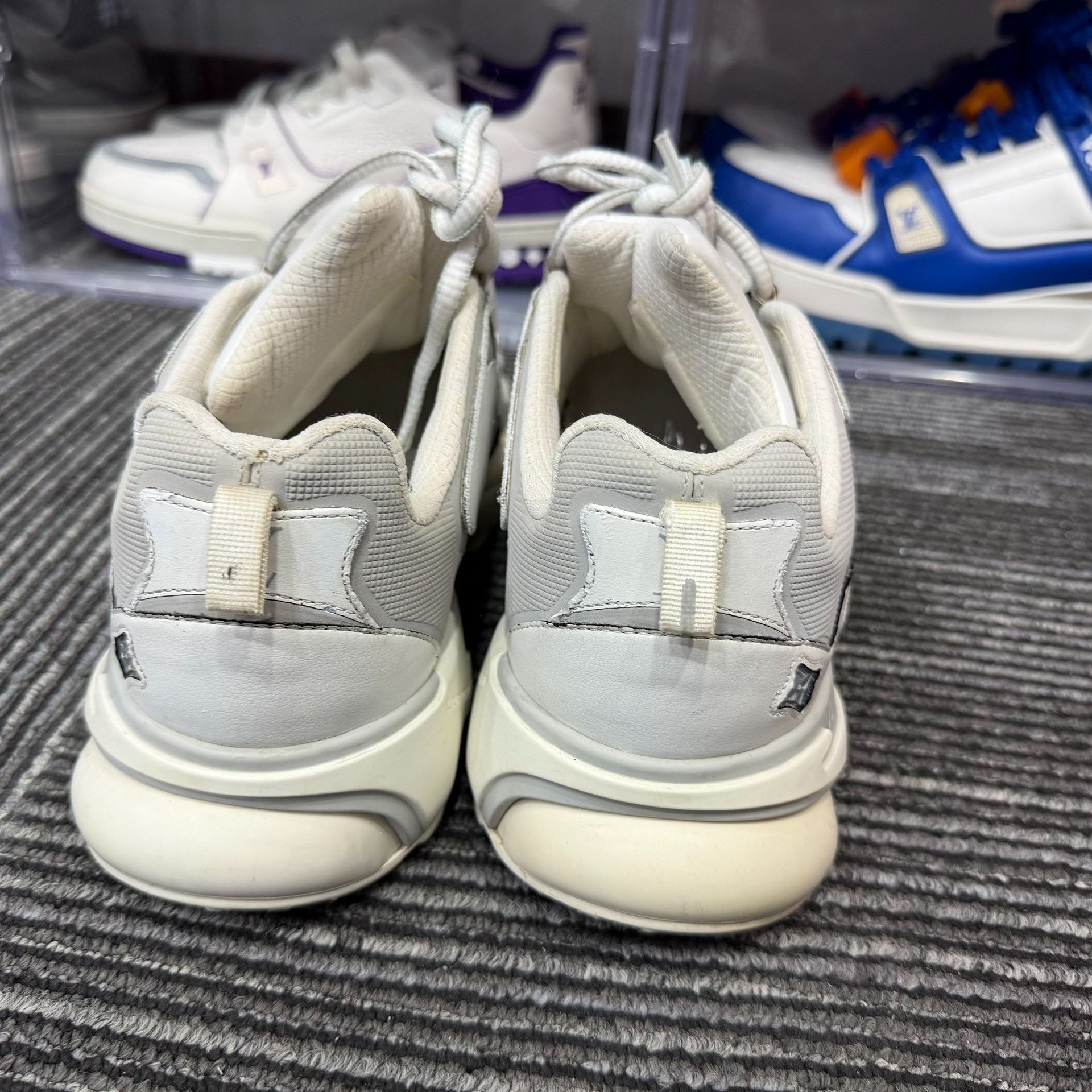 Louis Vuitton Louis Vuitton Running Lowtop Sneakers 9 Men Size US 9 / EU 42 - 5 Thumbnail