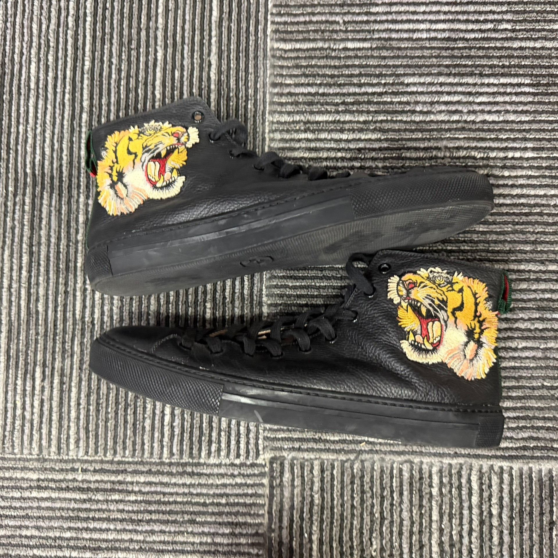 Gucci Gucci Tiger Hitop Sneakers 9 Men Size US 9 / EU 42 - 2 Thumbnail